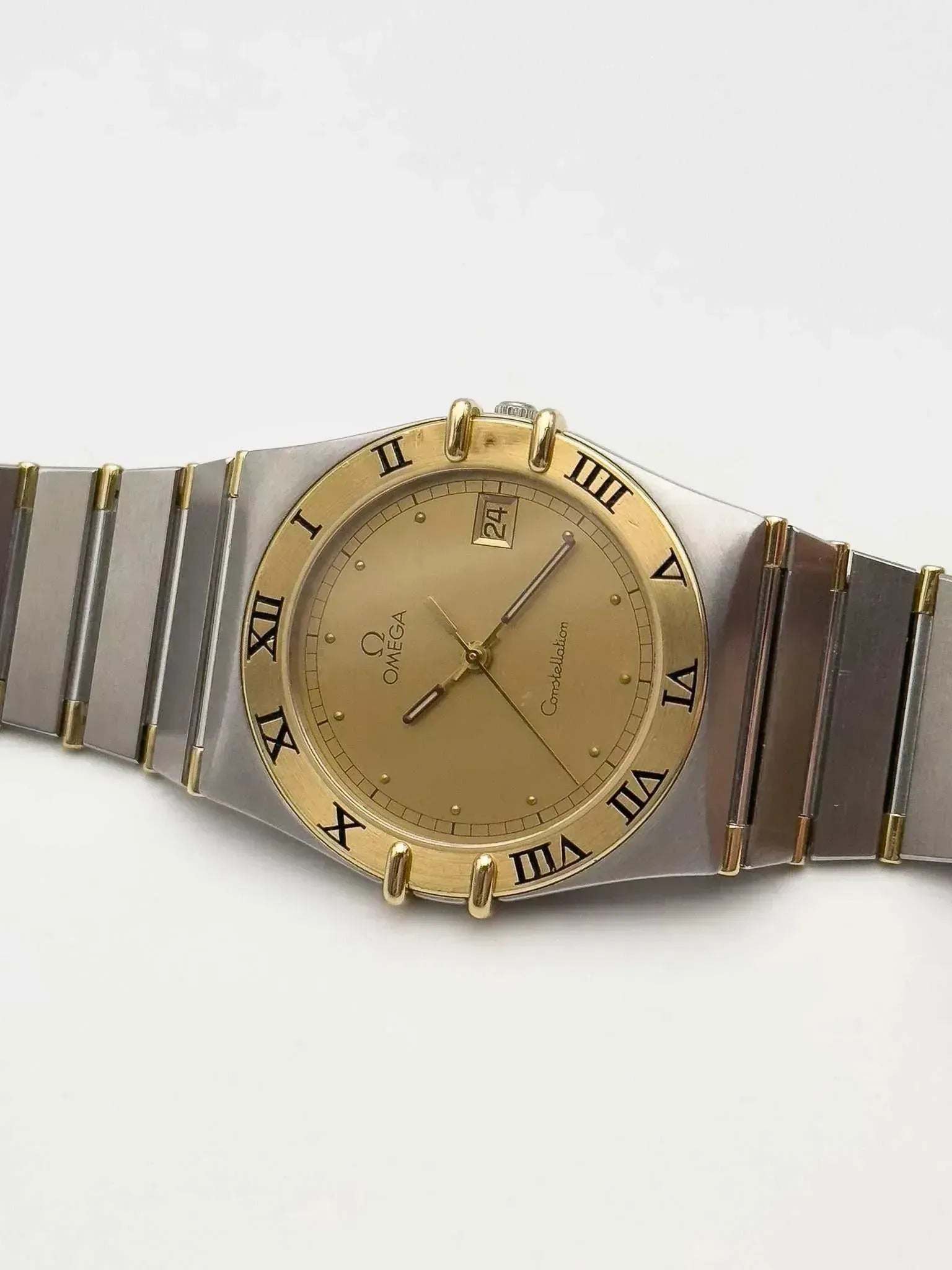 Omega - Constellation 18k Gold & Steel Gold Dial - 1990s - Atelier Victor