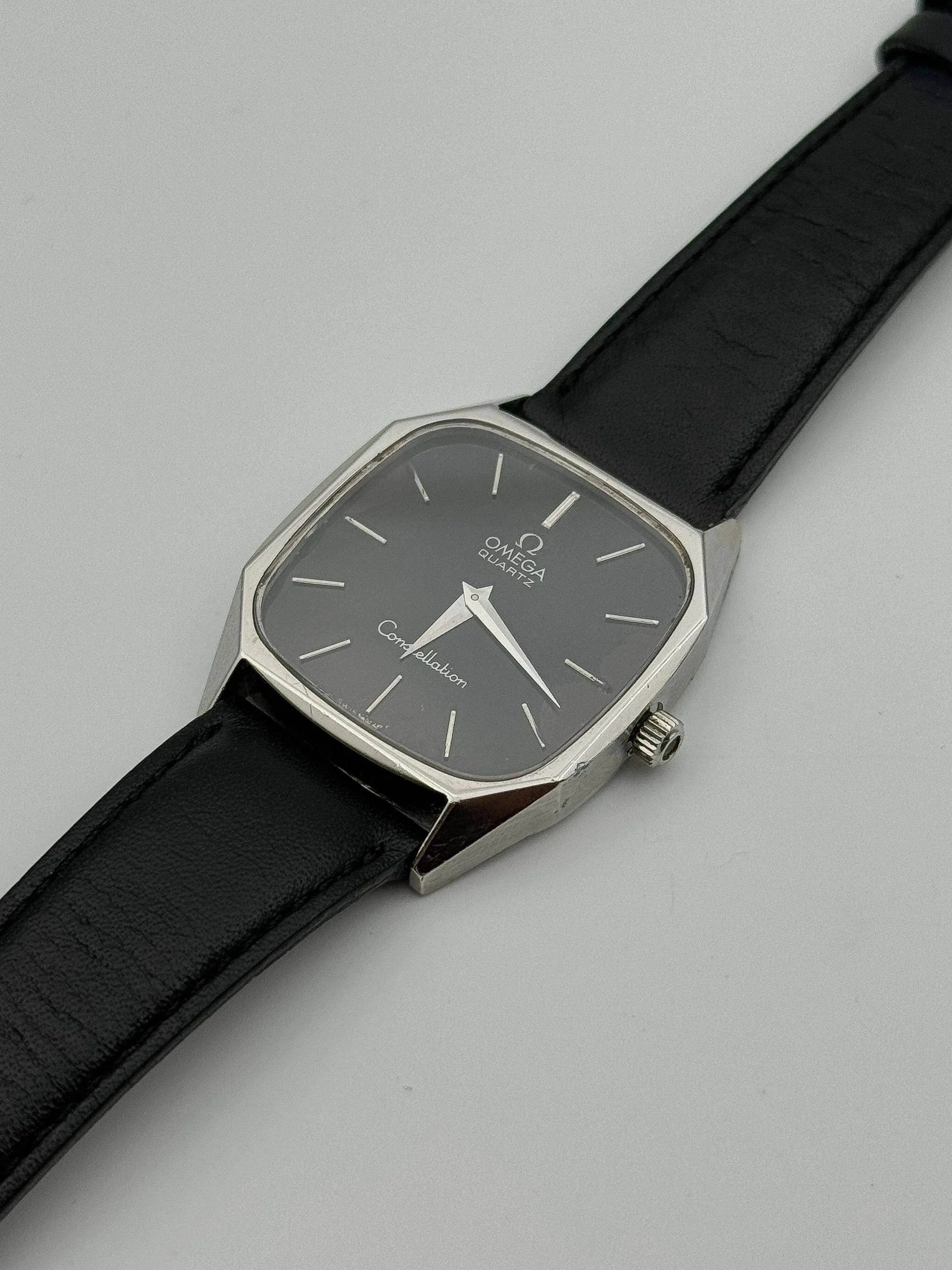 Omega - Constellation Black Dial Black Strap - 1977 - Atelier Victor Paris - Vintage Watch Shop Dubai