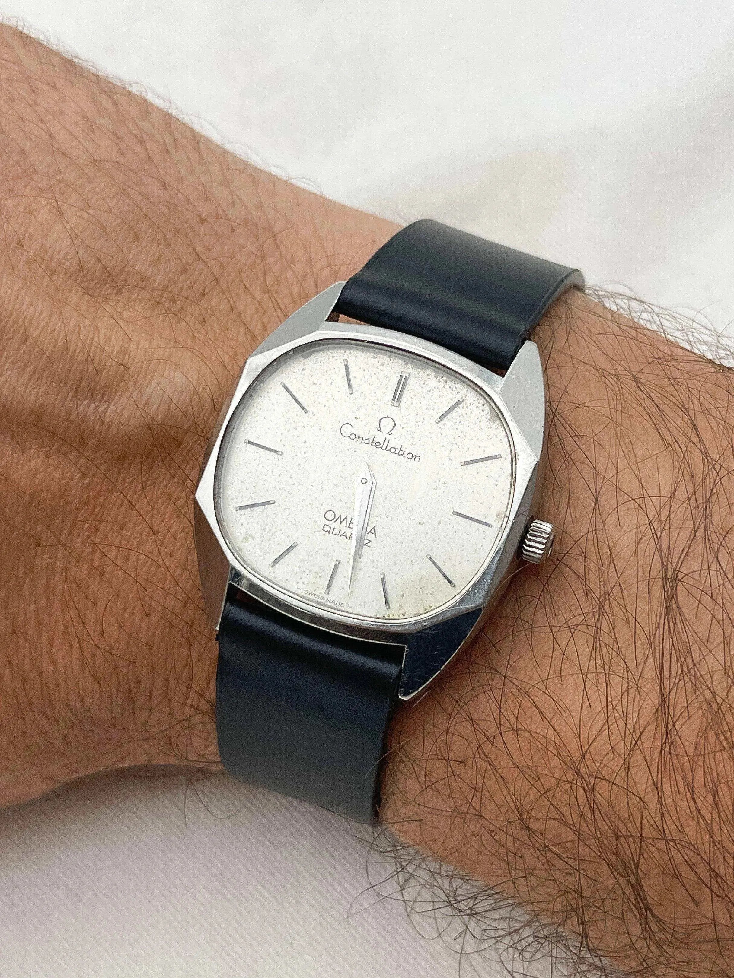 Omega - Constellation Champagne Patine - 1975 - Atelier Victor Paris - Vintage Watch Shop Dubai