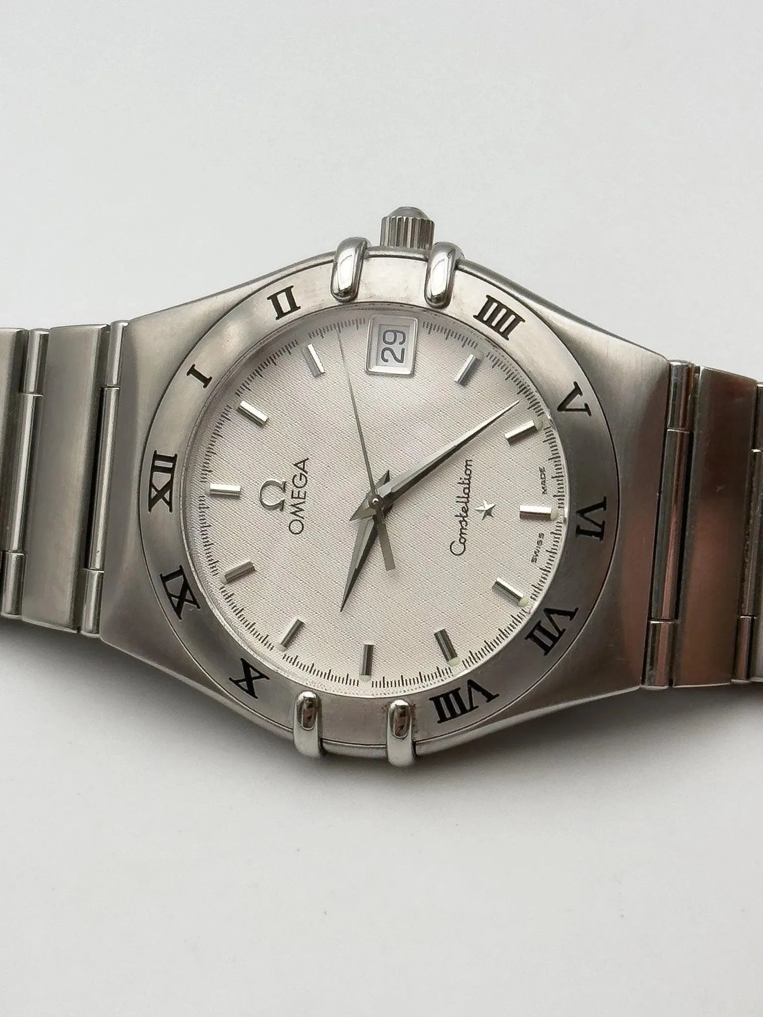 Omega - Constellation Full Steel Nid d'Abeille - 1998 - Atelier Victor Paris - Vintage Watch Shop Dubai