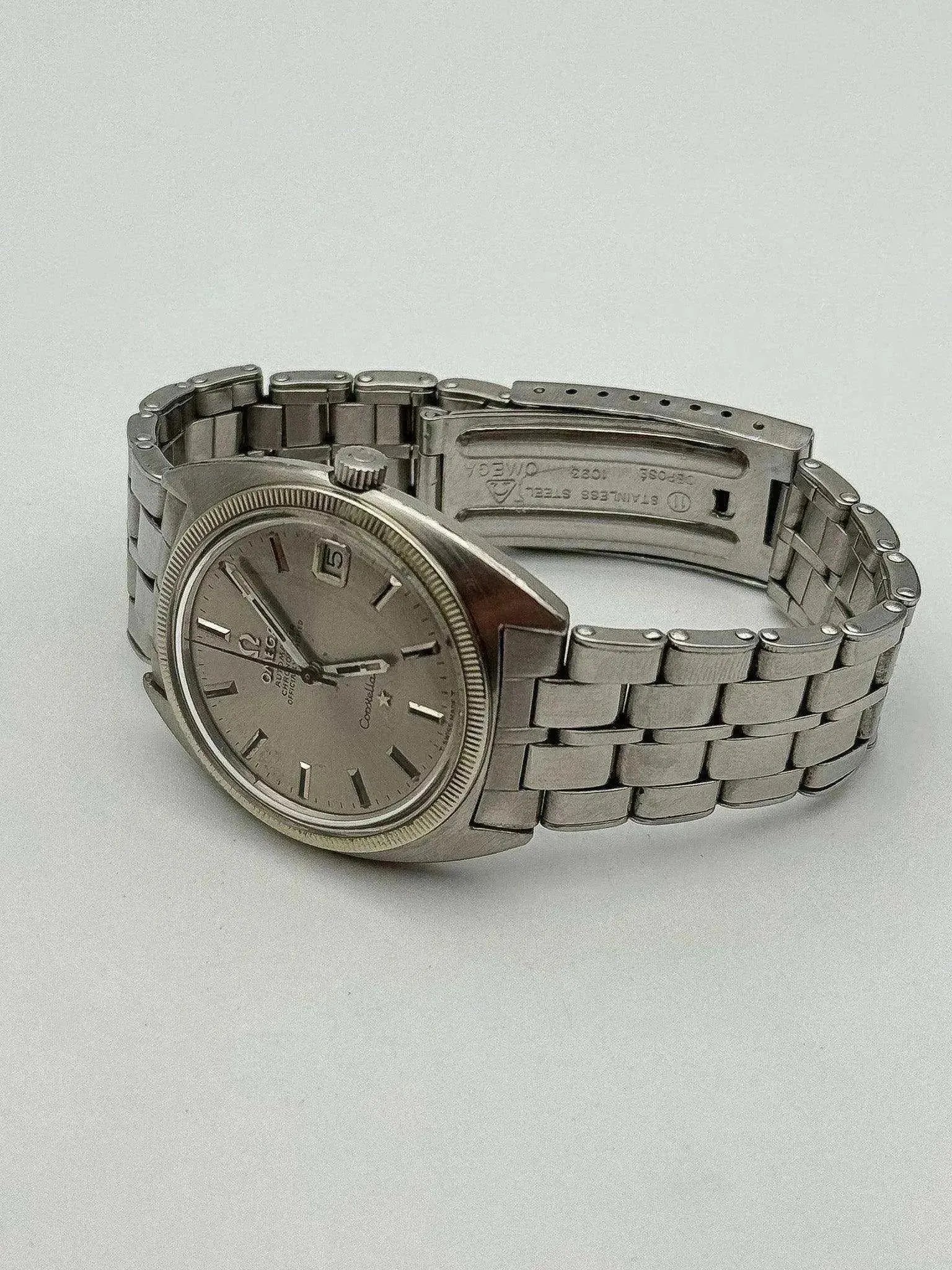 Omega - Constellation Gerald Genta White Gold Bezel - BOX - 1967 - Atelier Victor Paris - Vintage Watch Shop Dubai