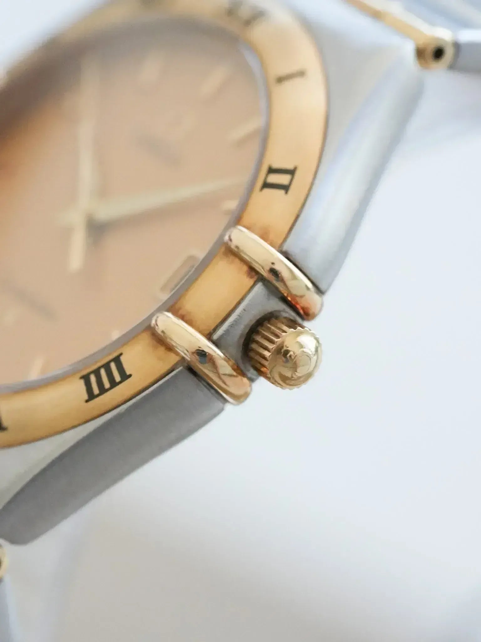 Omega - Constellation Manhattan 1212.10 Nid d'abeille or Acier Or - 1995 - Atelier Victor