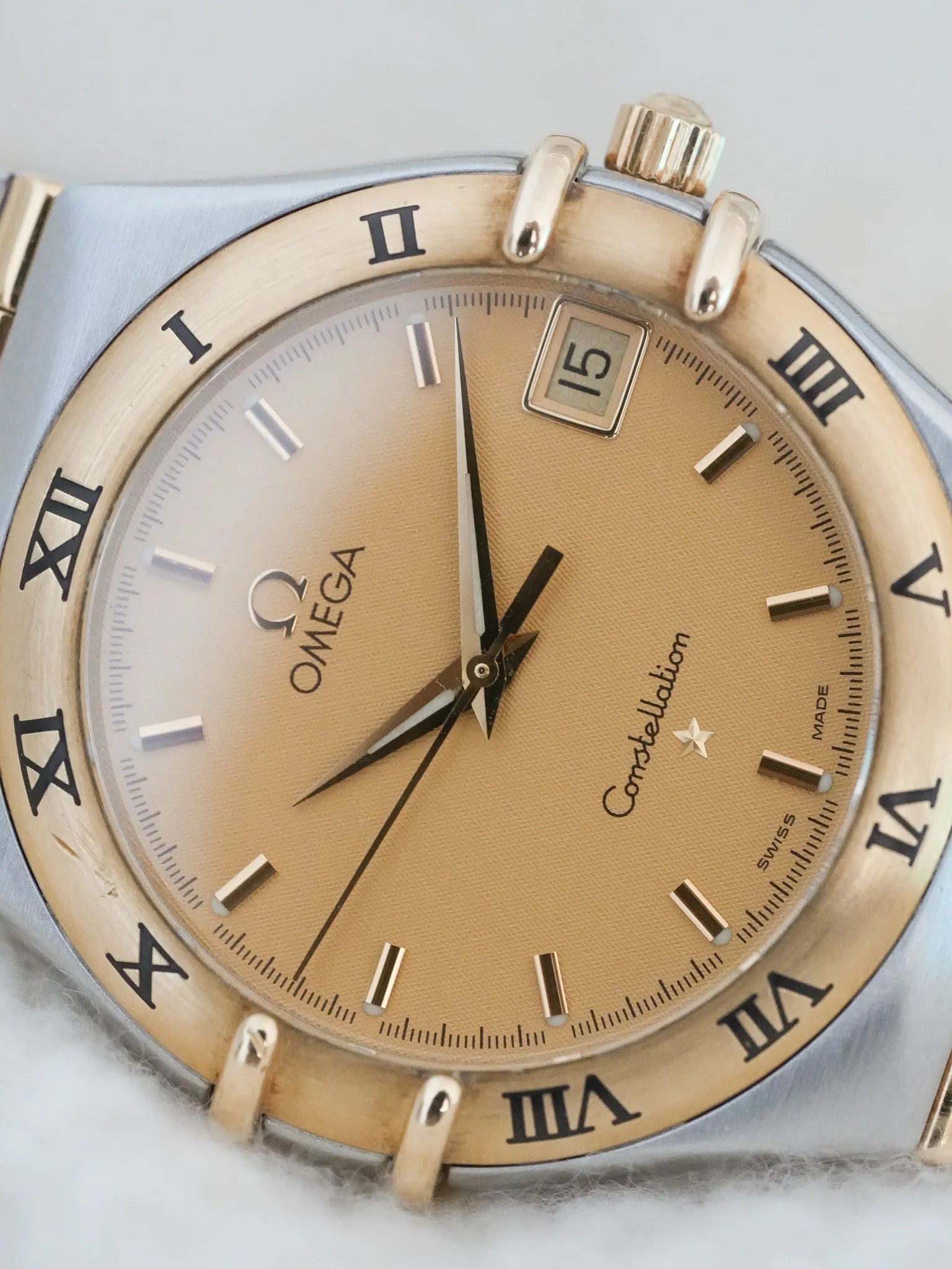 Omega - Constellation Manhattan 1212.10 Nid d'abeille or Acier Or - 1995 - Atelier Victor - Vintage Shop