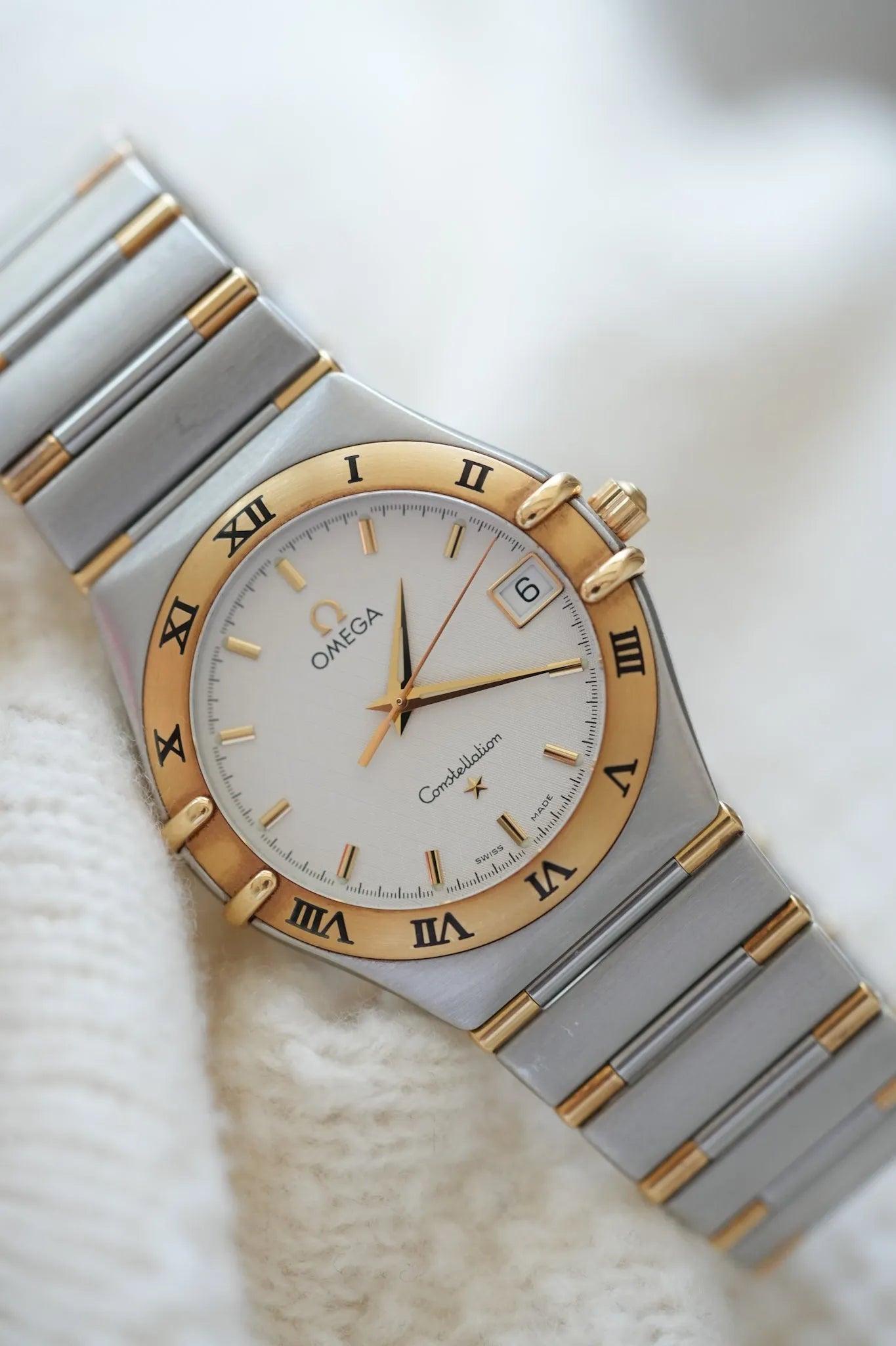 Omega - Constellation Manhattan 1213.30.00 Or Acier Cadran Blanc - Papier et Boite - 1998 - Atelier Victor - Vintage Shop