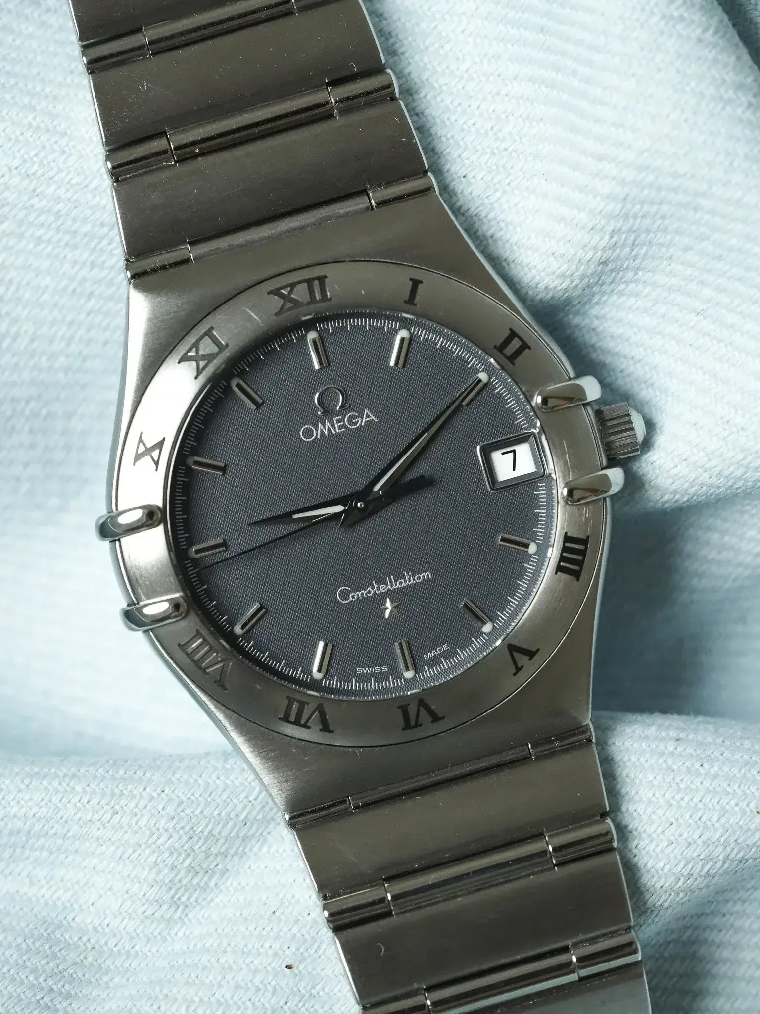 Omega - Constellation Manhattan 1512.40 Acier Cadran Gris Nid d'abeille - 1998 - Atelier Victor