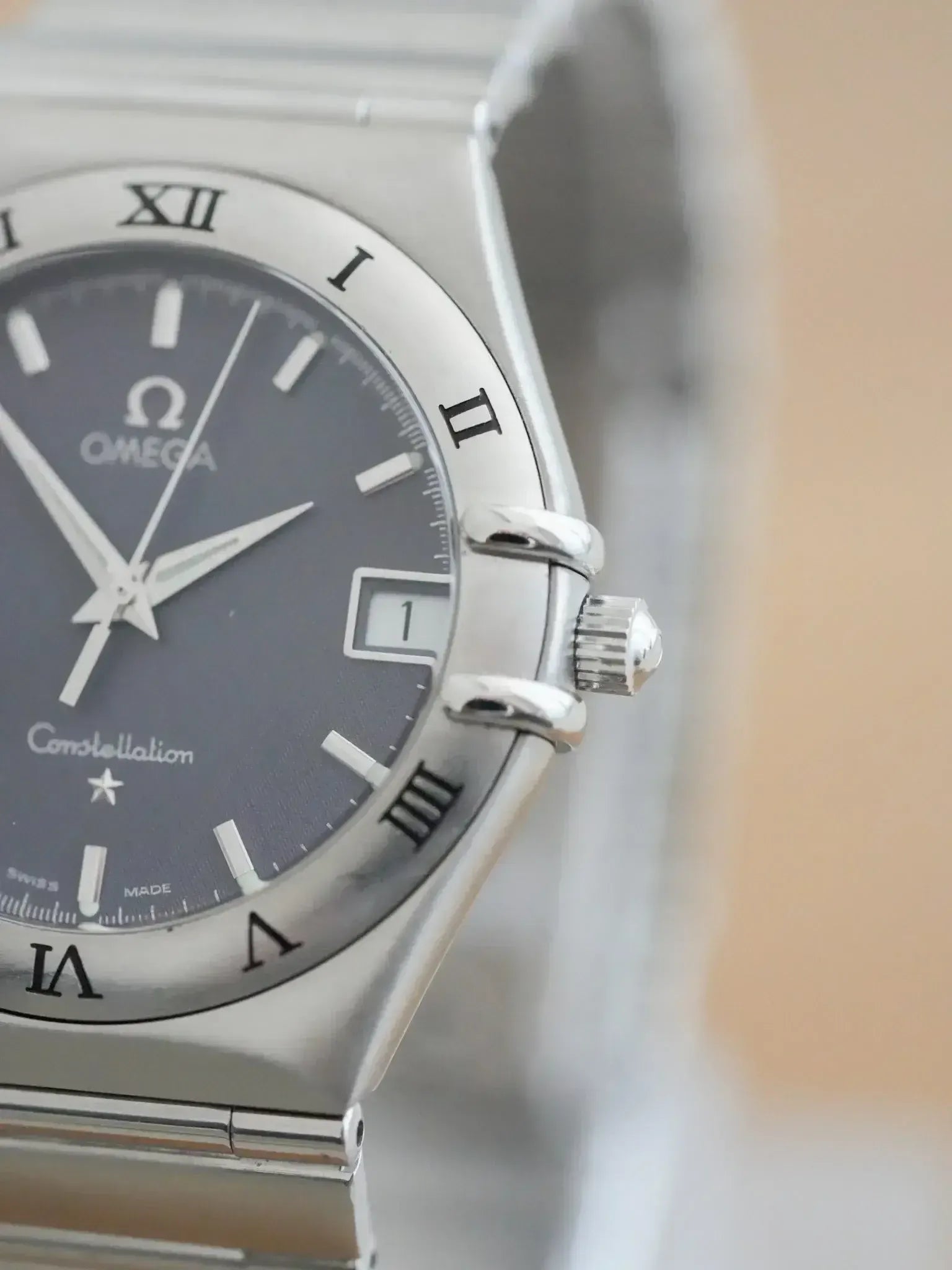 Omega - Constellation Manhattan 1512.40 Anthracite Nid d'abeille Acier - 1998 - Atelier Victor