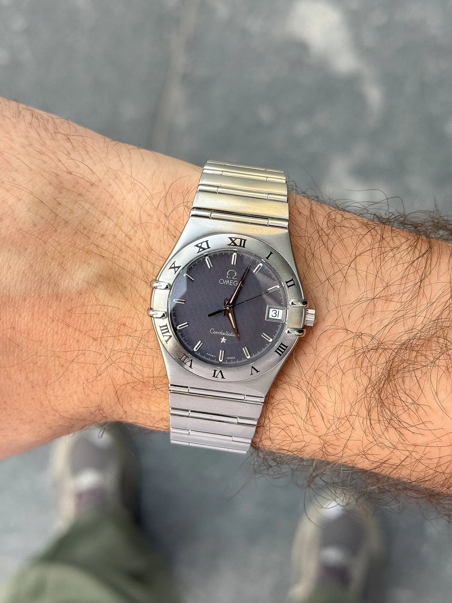 Omega - Constellation Manhattan 1512.40 Anthracite Nid d'abeille Acier - 1998 - Atelier Victor Paris - Vintage Watch Shop Dubai