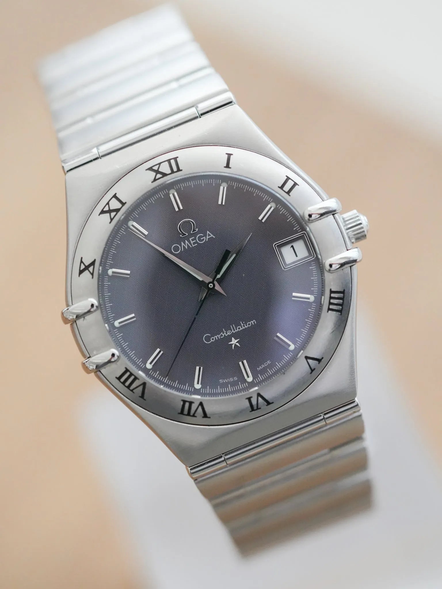 Omega - Constellation Manhattan 1512.40 Anthracite Nid d'abeille Acier - 1998 - Atelier Victor Paris - Vintage Watch Shop Dubai