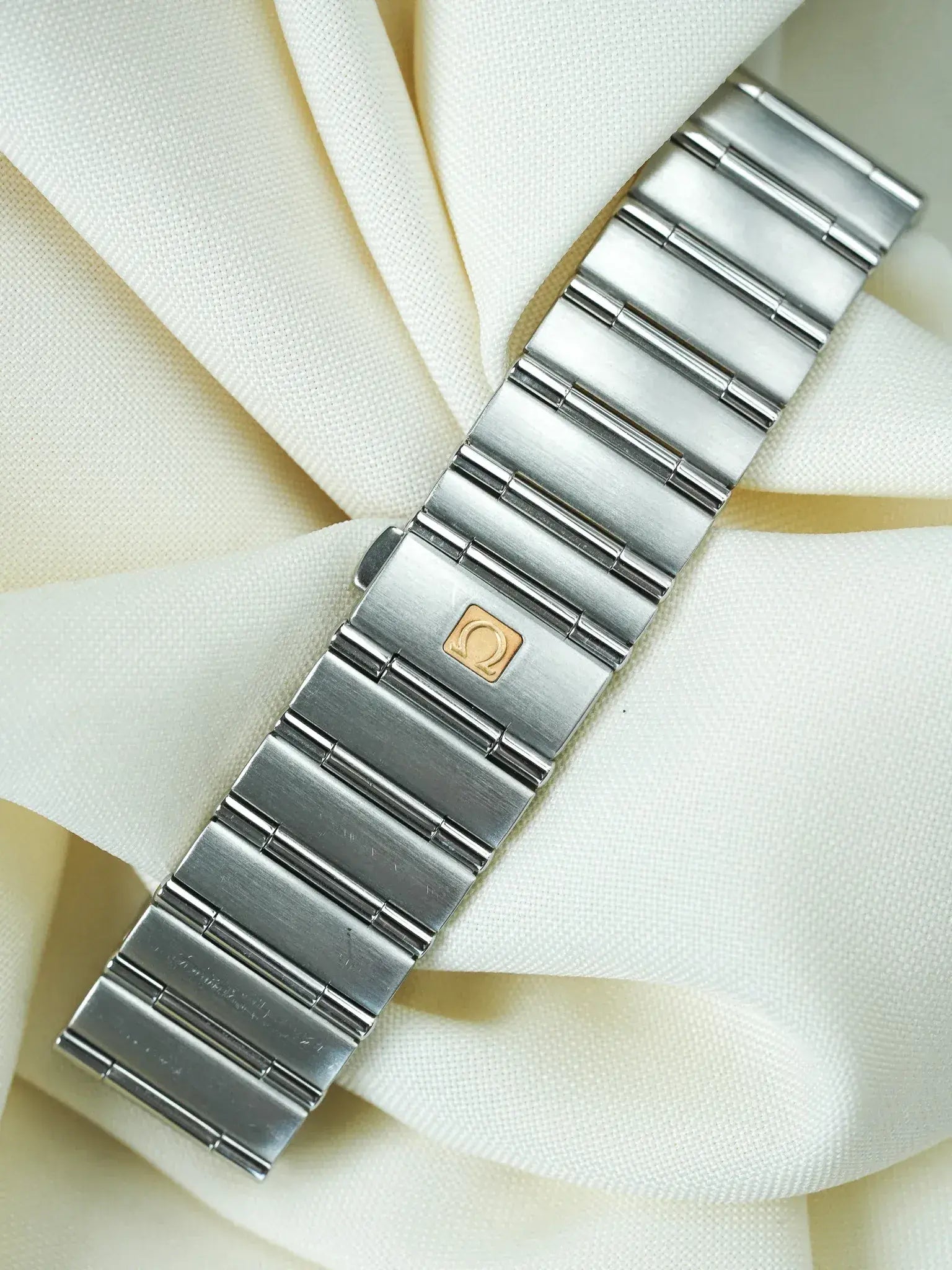 Omega - Constellation Manhattan "50th Anniversary" 1504.35 Acier Cadran Diamants - 2000s