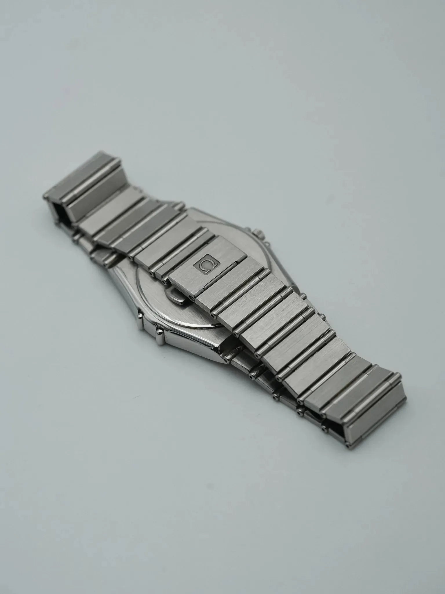 Omega - Constellation Manhattan Acier Aiguilles Bleu - 1993 - Atelier Victor Paris - Vintage Watch Shop Dubai