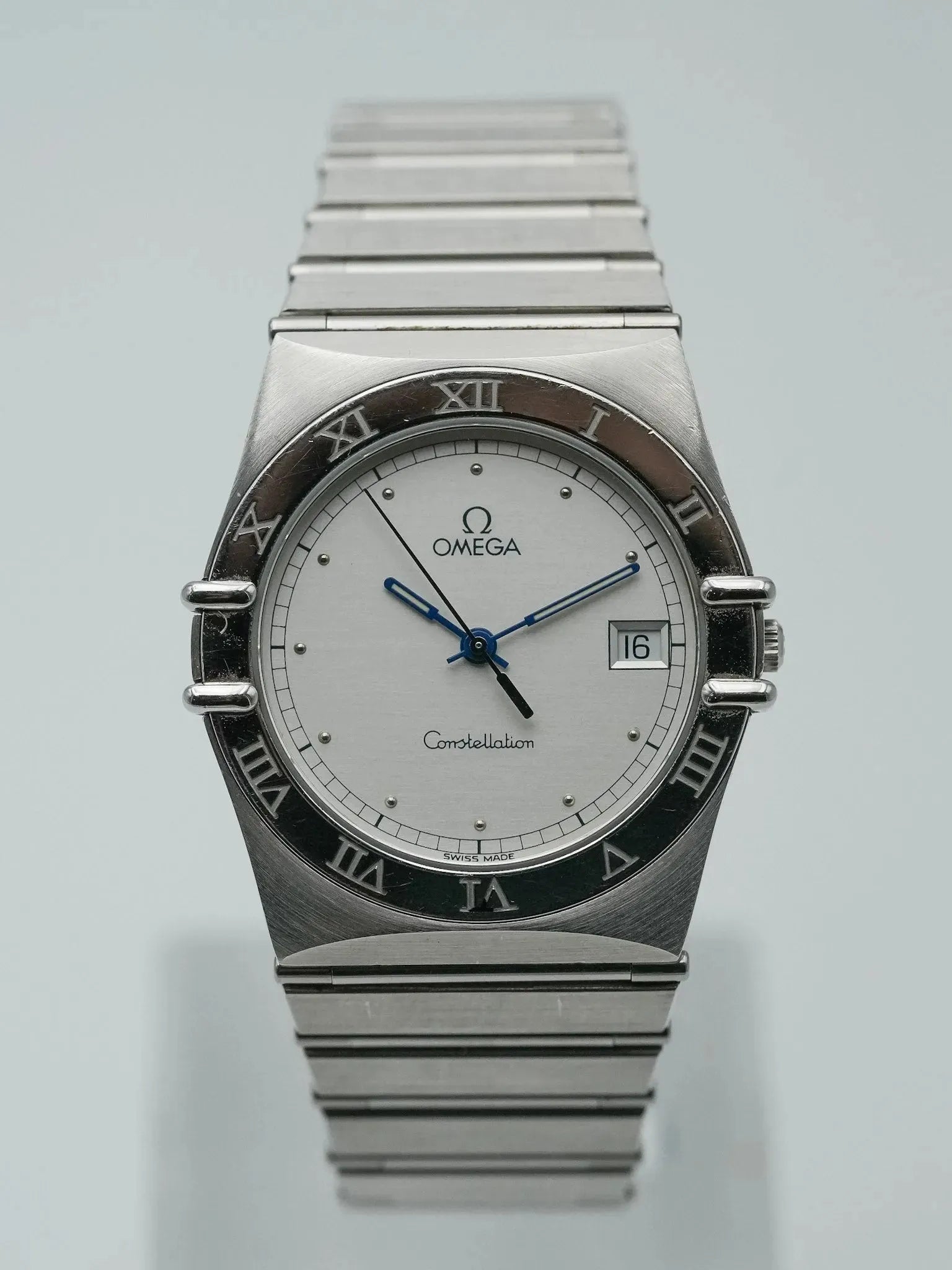 Omega - Constellation Manhattan Acier Aiguilles Bleu - 1993 - Atelier Victor Paris - Vintage Watch Shop Dubai