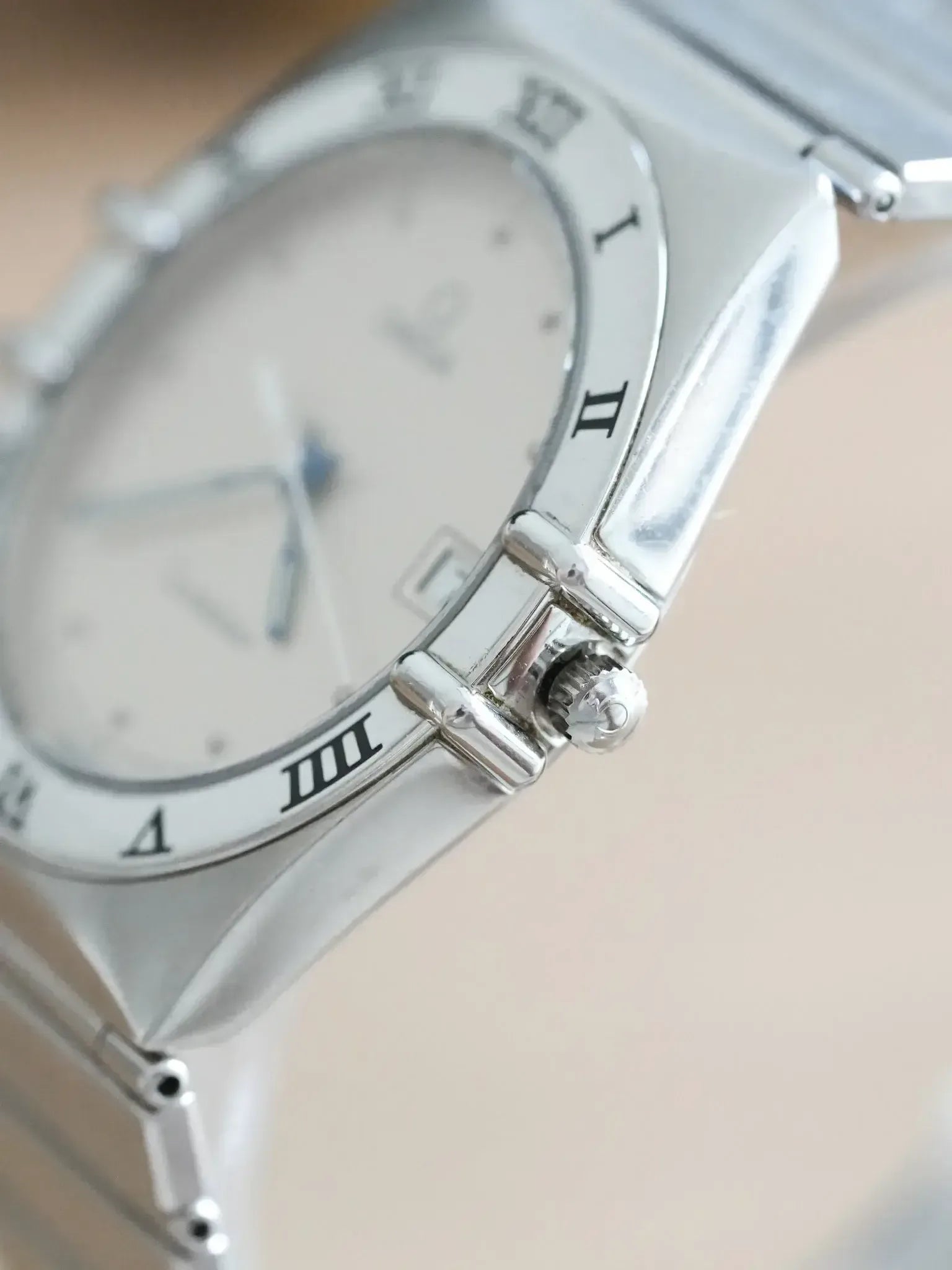 Omega - Constellation Manhattan Acier Aiguilles Bleues - 1990s - Atelier Victor