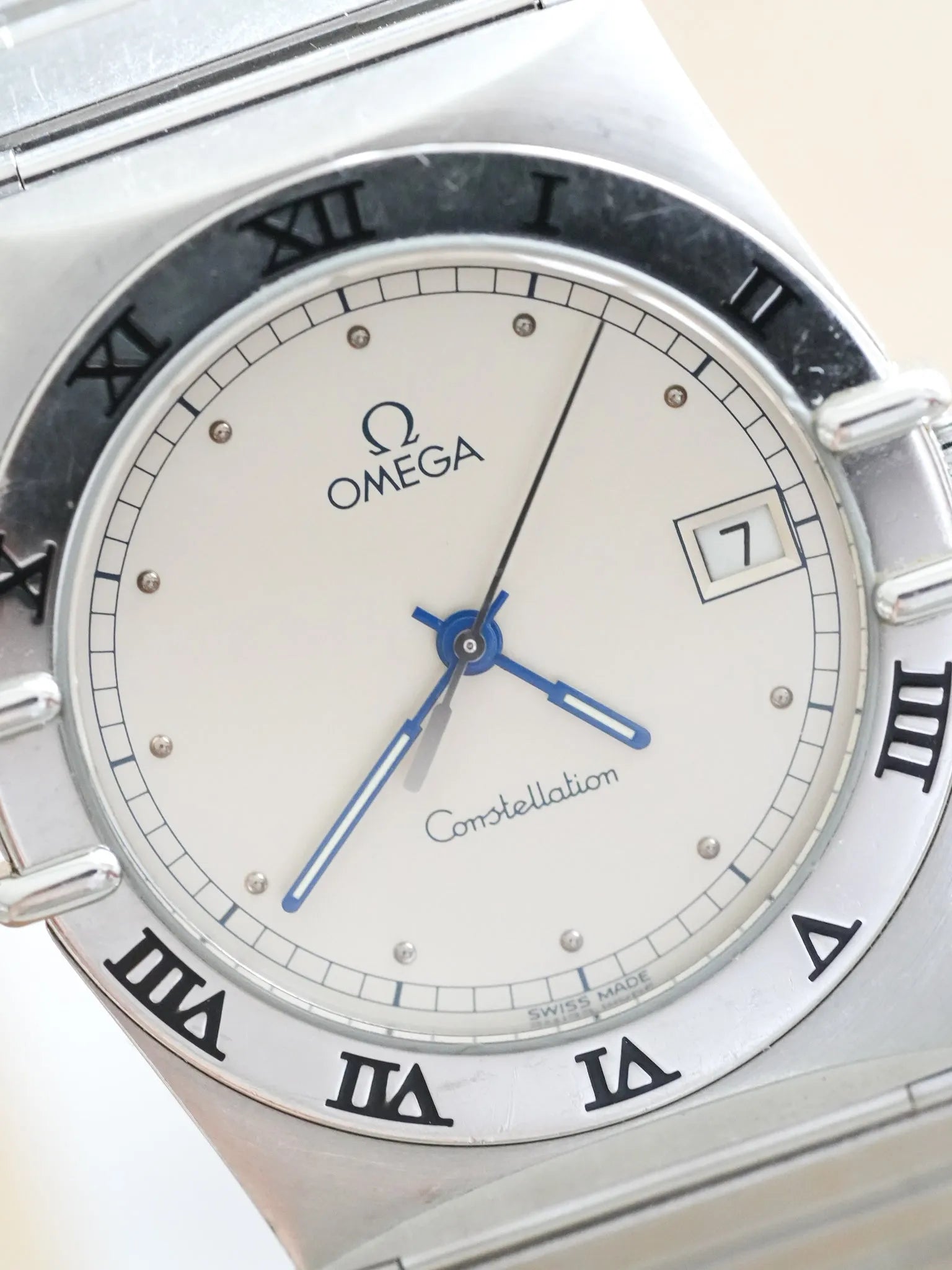 Omega - Constellation Manhattan Acier Aiguilles Bleues - 1990s - Atelier Victor Paris - Vintage Watch Shop Dubai