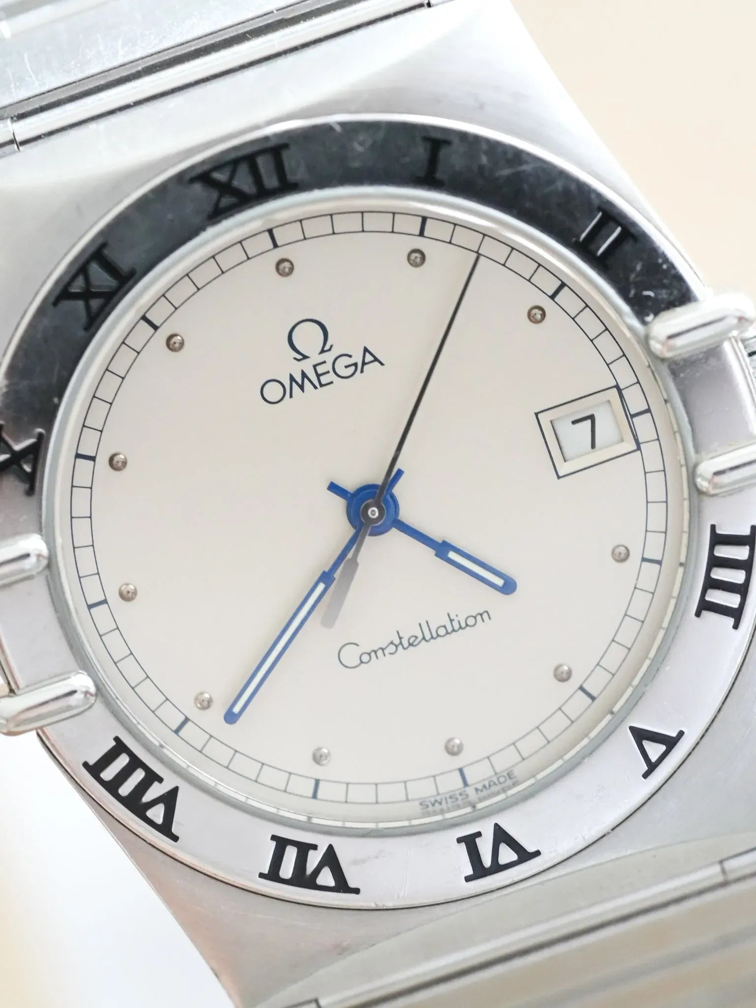 Omega - Constellation Manhattan Acier Aiguilles Bleues - 1990s - Atelier Victor - Vintage Shop