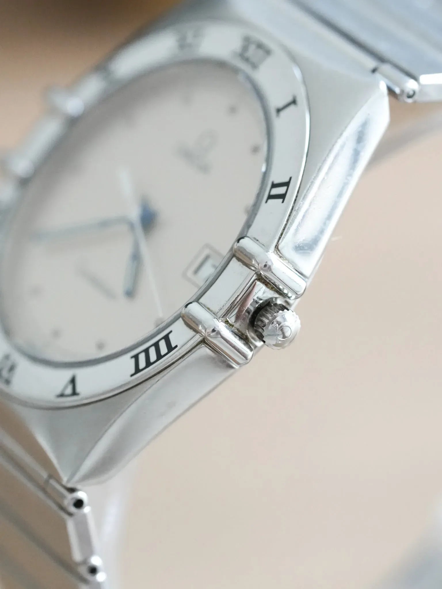Omega - Constellation Manhattan Acier Aiguilles Bleues - 1990s - Atelier Victor - Vintage Shop