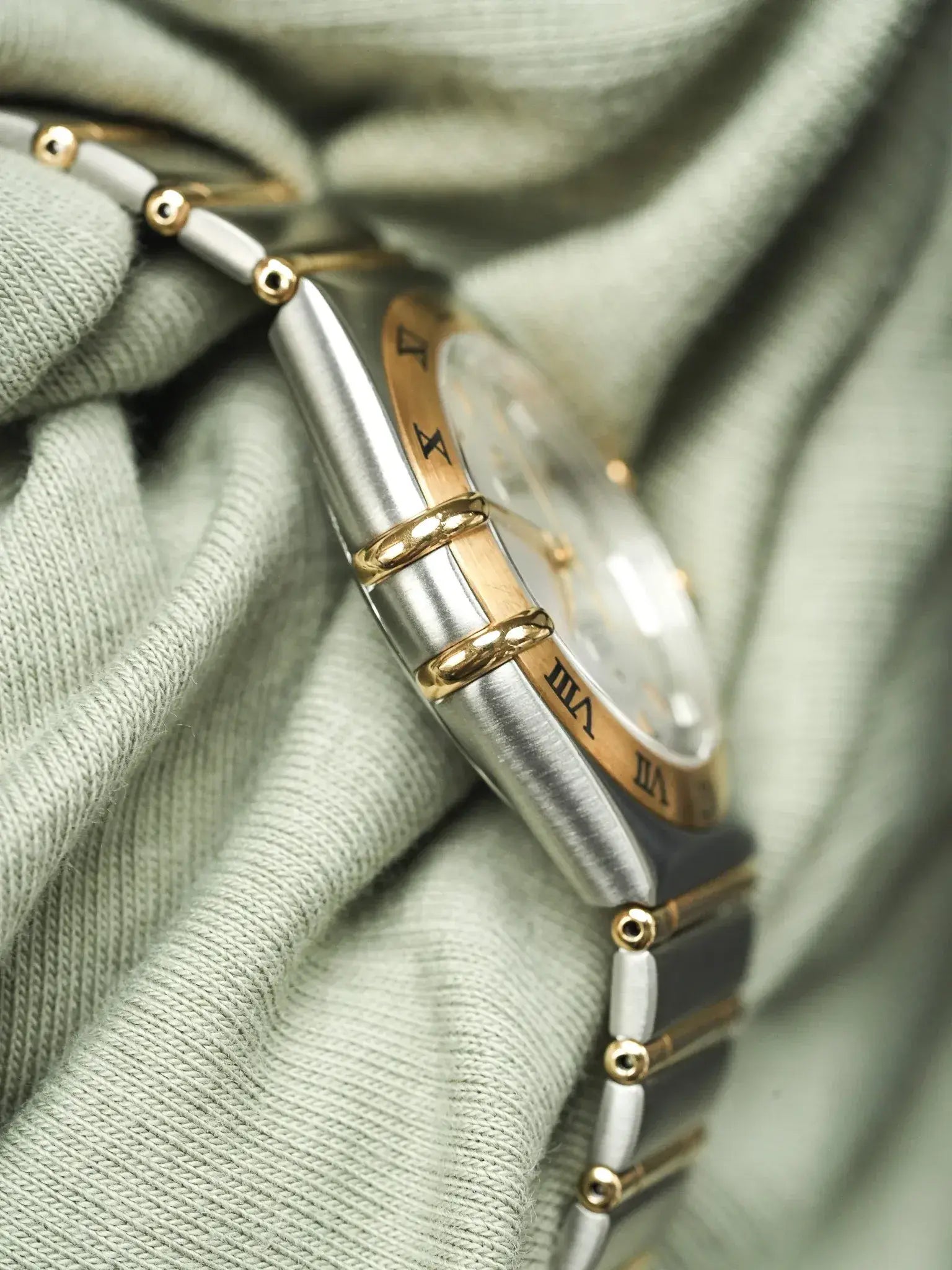 Omega - Constellation Манхэттен Сталь Золото 18к Вечный Календарь - 1990s