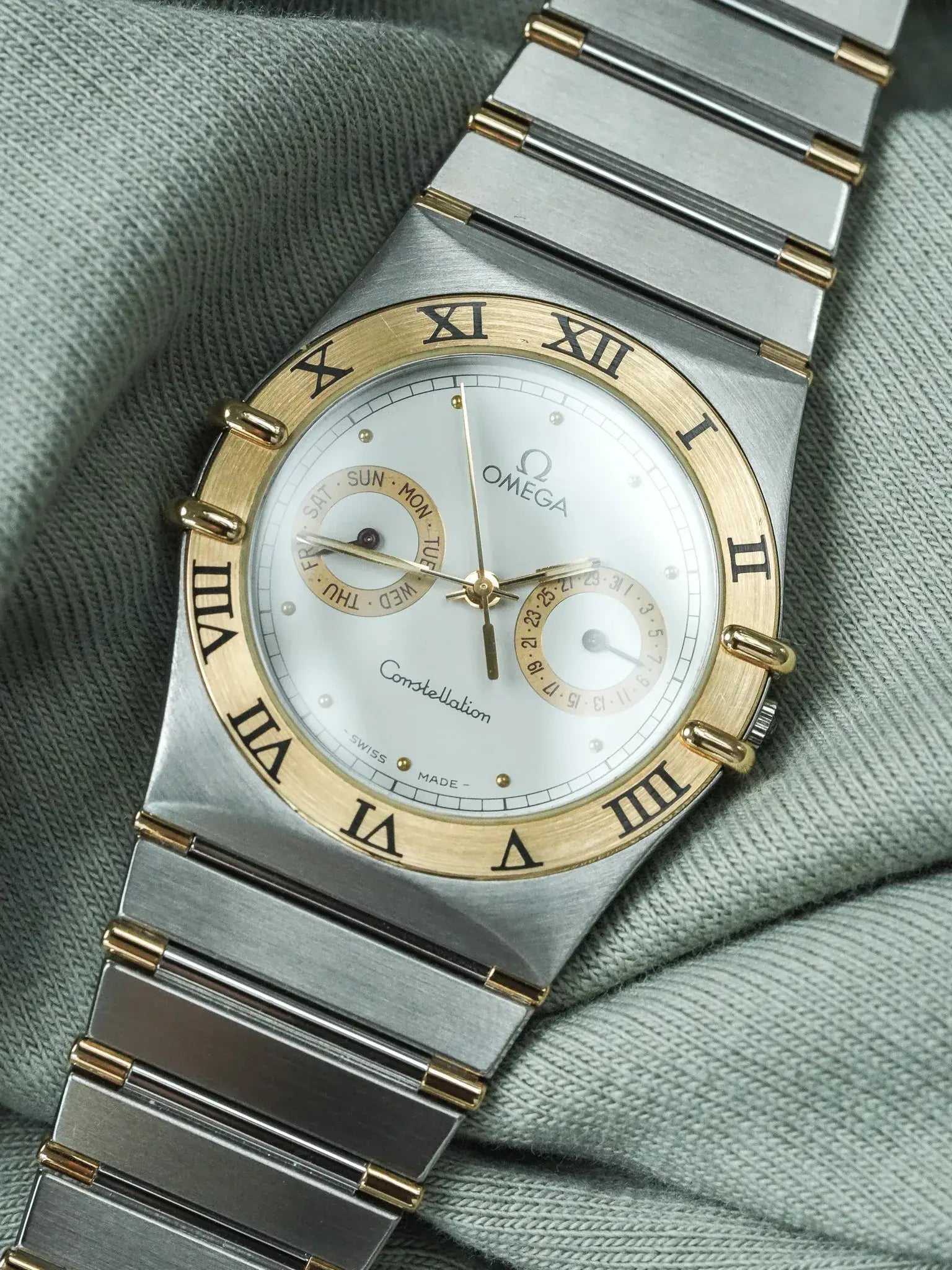 Montre Omega Constellation Day-Date (1991) – Acier & Or 18k (État Neuf)