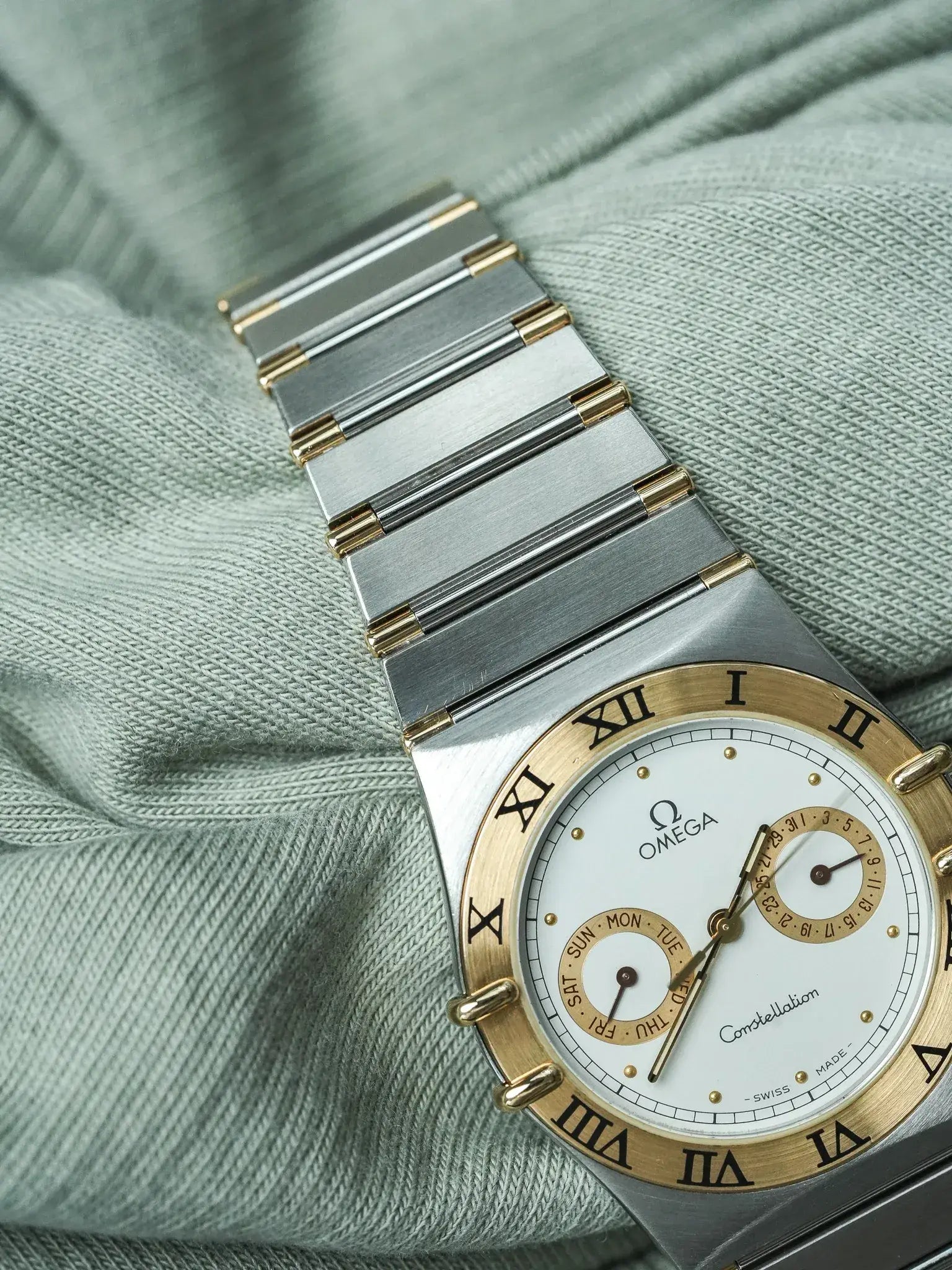 Montre Omega Constellation Day-Date (1991) – Acier & Or 18k (État Neuf)