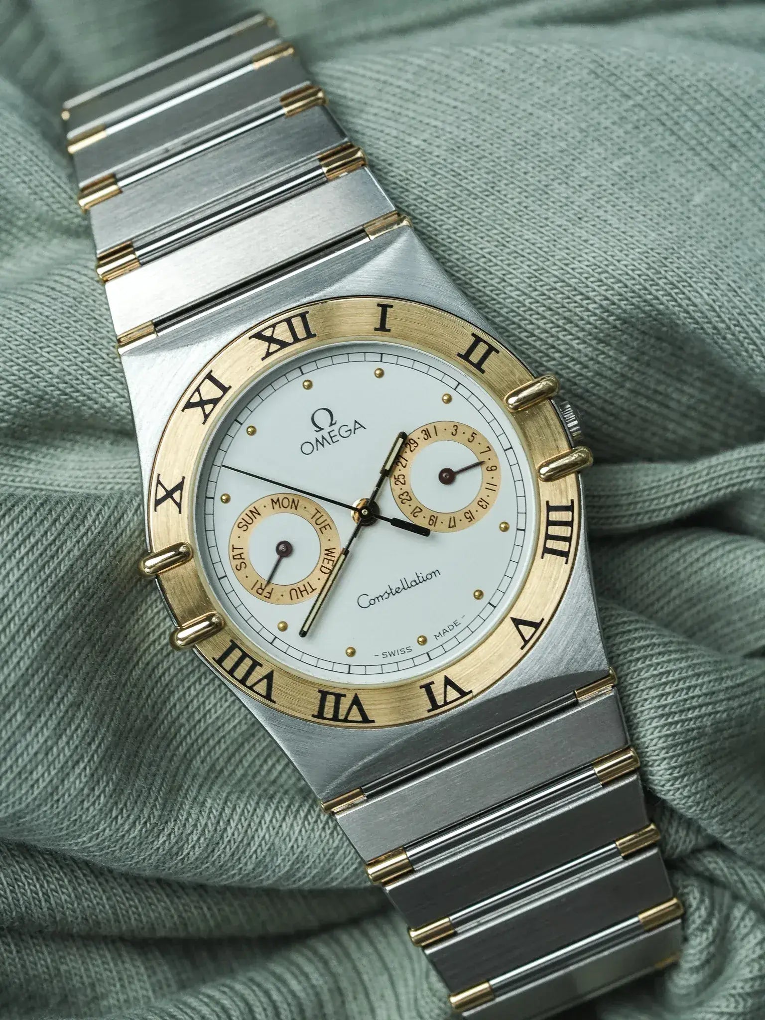 Montre Omega Constellation Day-Date (1991) – Acier & Or 18k (État Neuf)