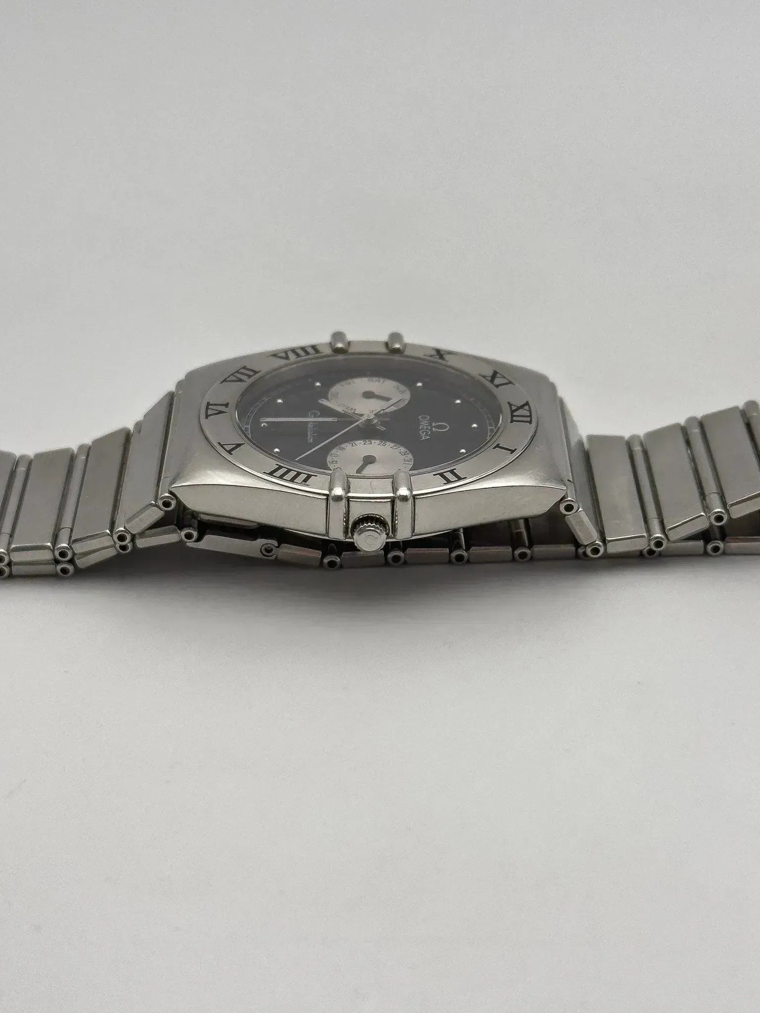 Omega - Constellation Manhattan Daydate Cadran noir - 1990s - Atelier Victor