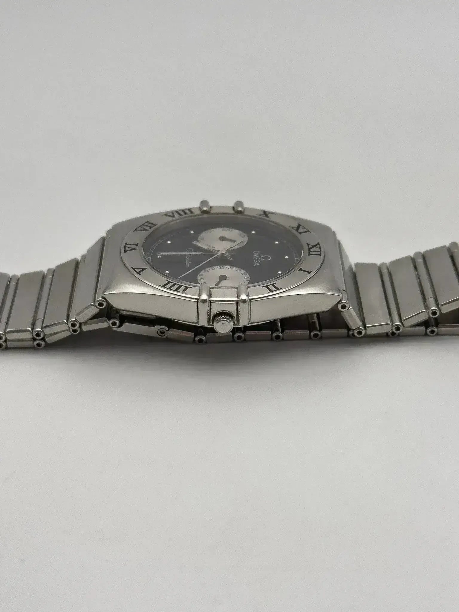 Omega - Constellation Manhattan Daydate Cadran noir - 1990s - Atelier Victor