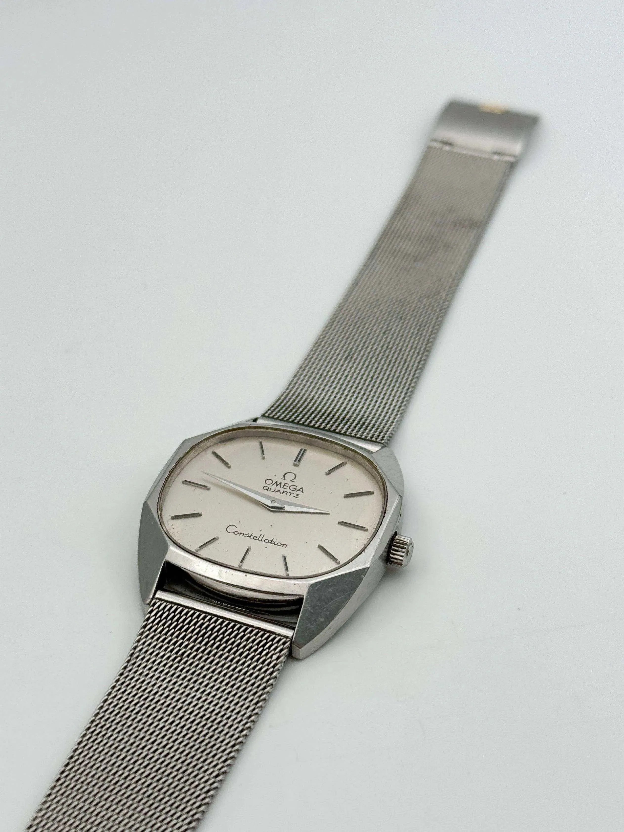 Omega - Constellation Milanaise - 1975 - Atelier Victor Paris - Vintage Watch Shop Dubai