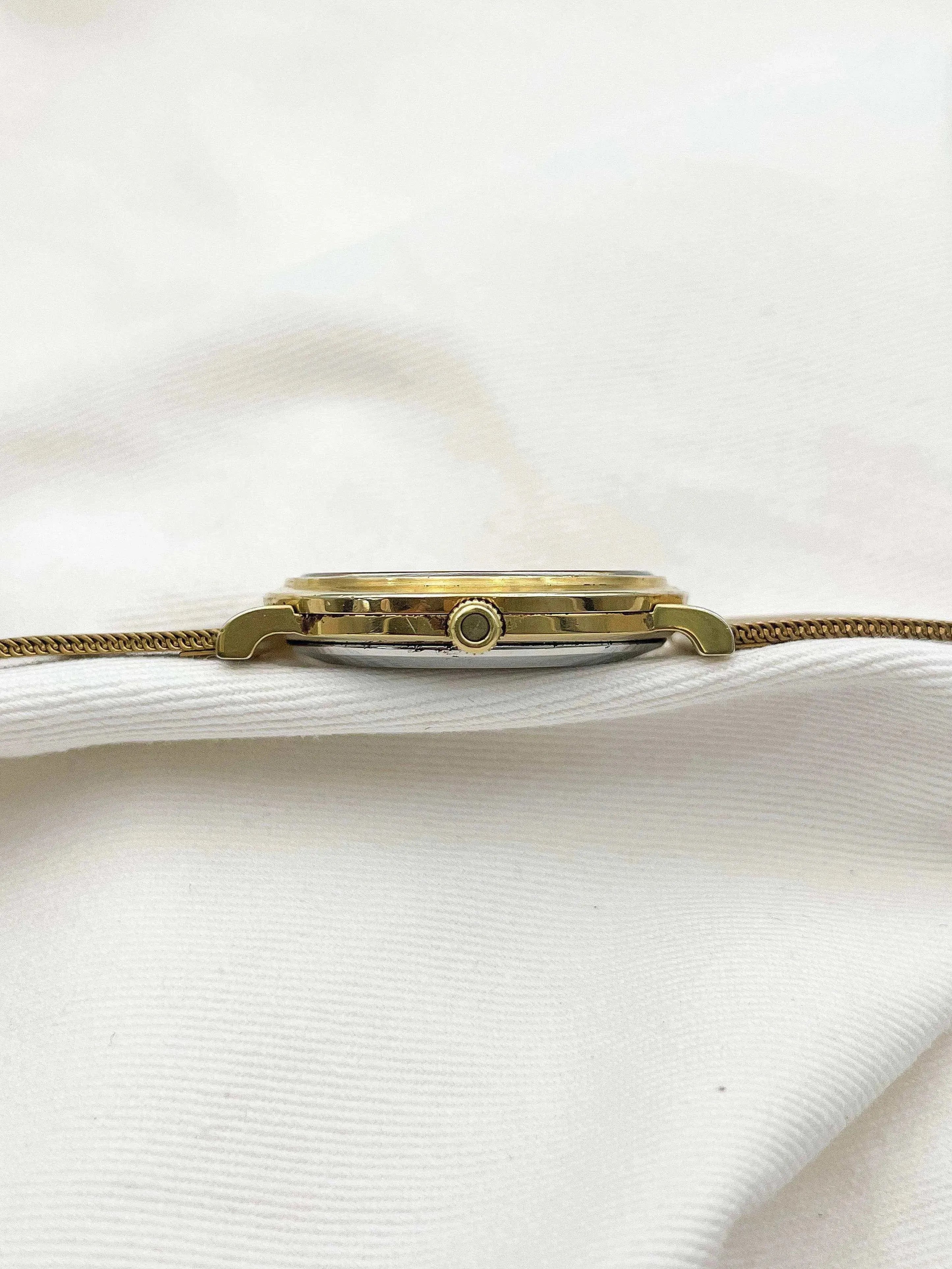 Omega - Constellation Quartz Gold - 1979 - Atelier Victor Paris - Vintage Watch Shop Dubai
