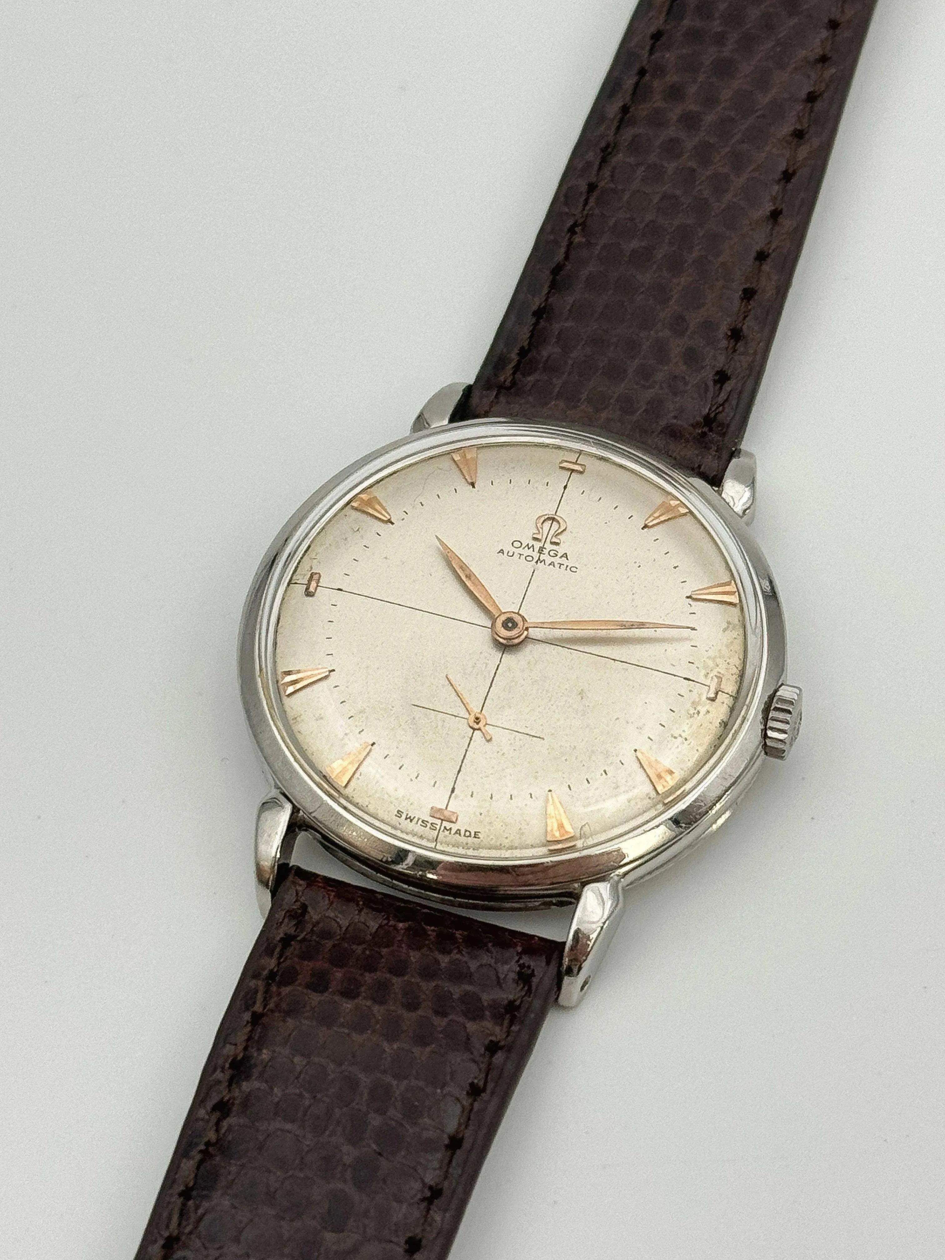 Omega - Crosshair Tear Lugs Bumper - 1950 - Atelier Victor Paris - Vintage Watch Shop Dubai