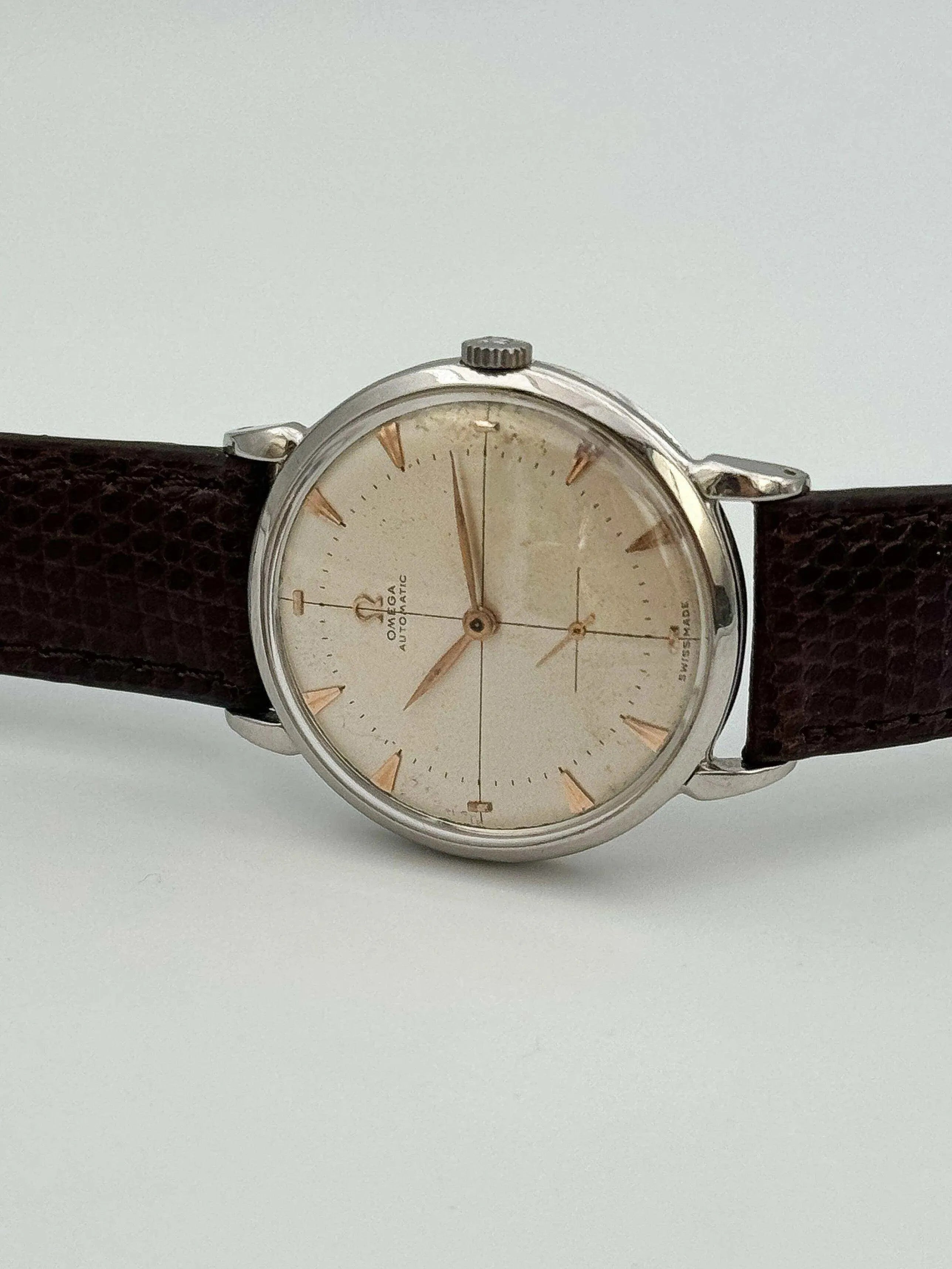 Omega - Crosshair Tear Lugs Bumper - 1950 - Atelier Victor Paris - Vintage Watch Shop Dubai