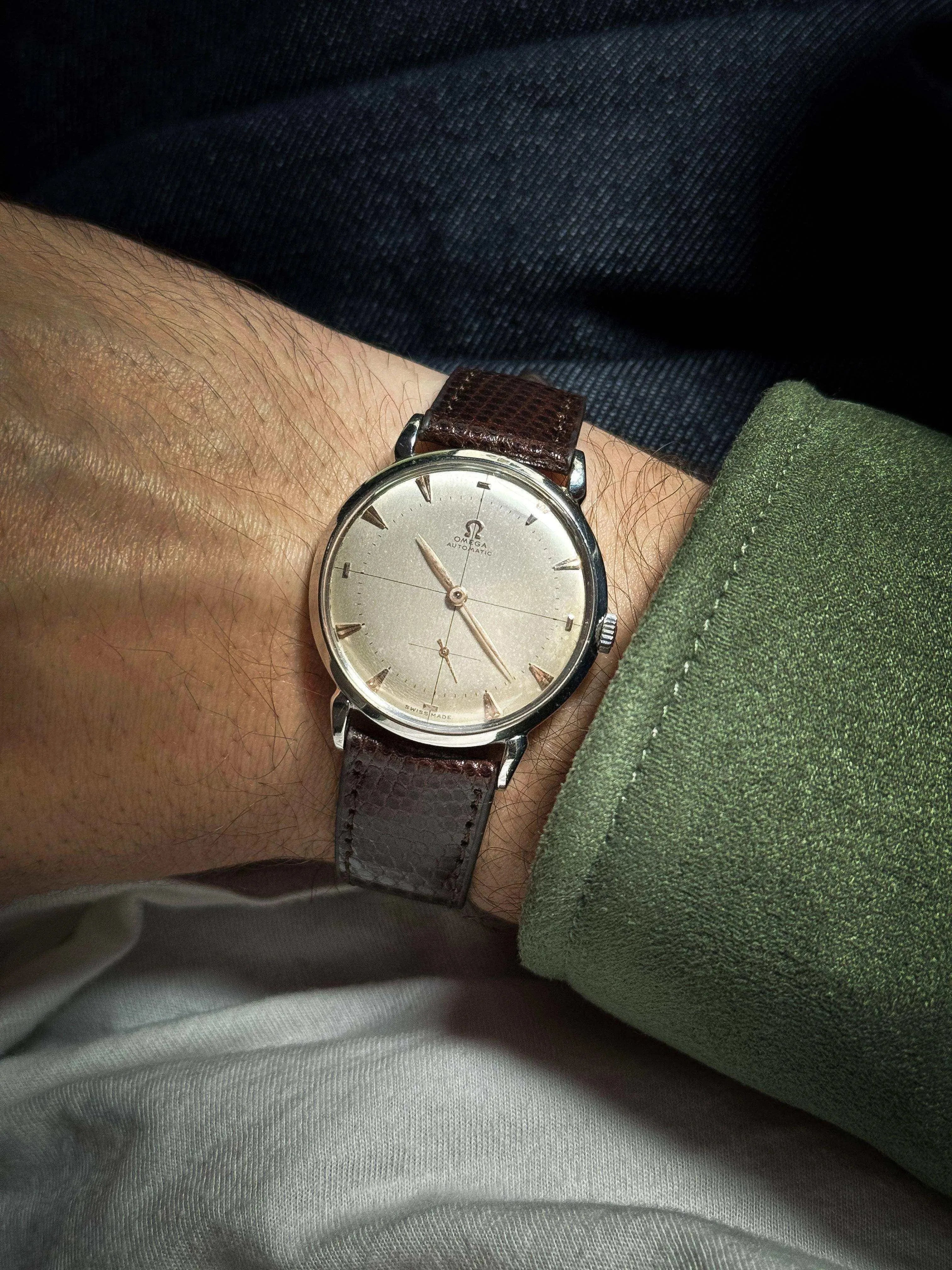 Omega - Crosshair Tear Lugs Bumper - 1950 - Atelier Victor Paris - Vintage Watch Shop Dubai