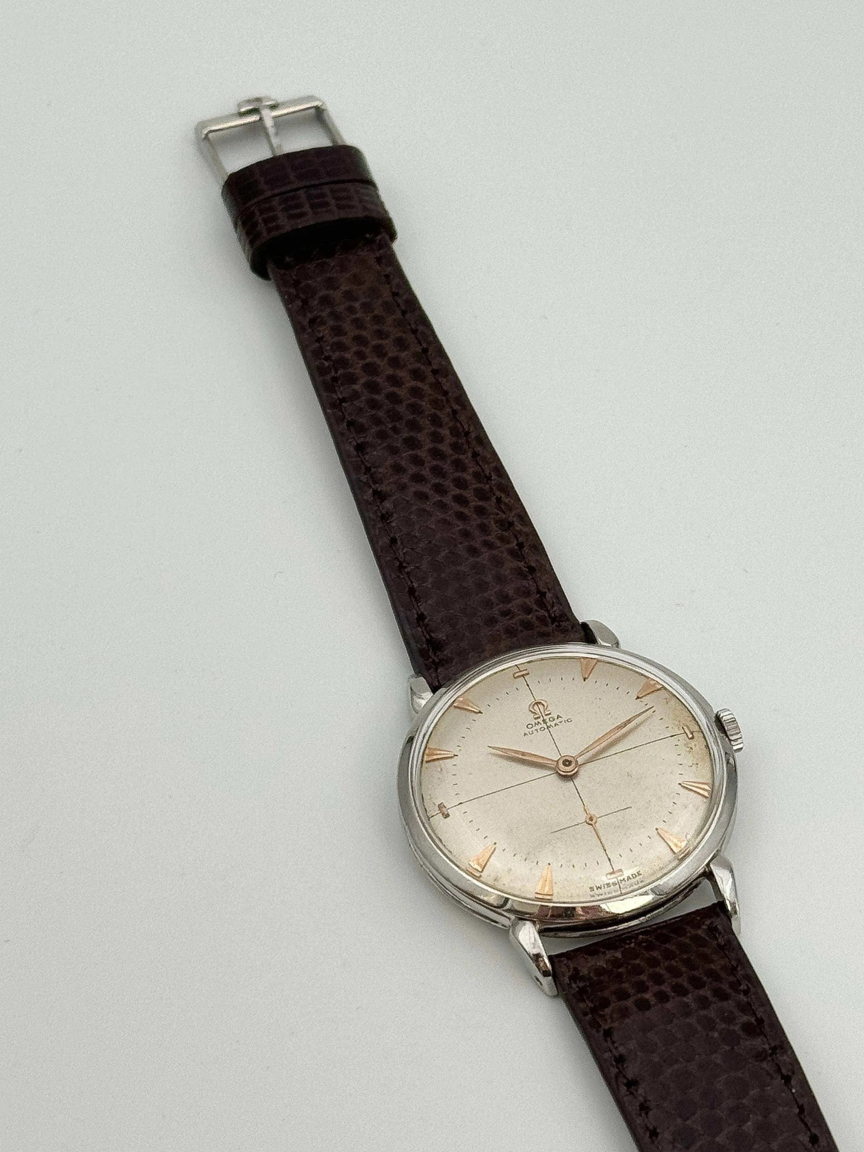 Omega - Crosshair Tear Lugs Bumper - 1950 - Atelier Victor Paris - Vintage Watch Shop Dubai
