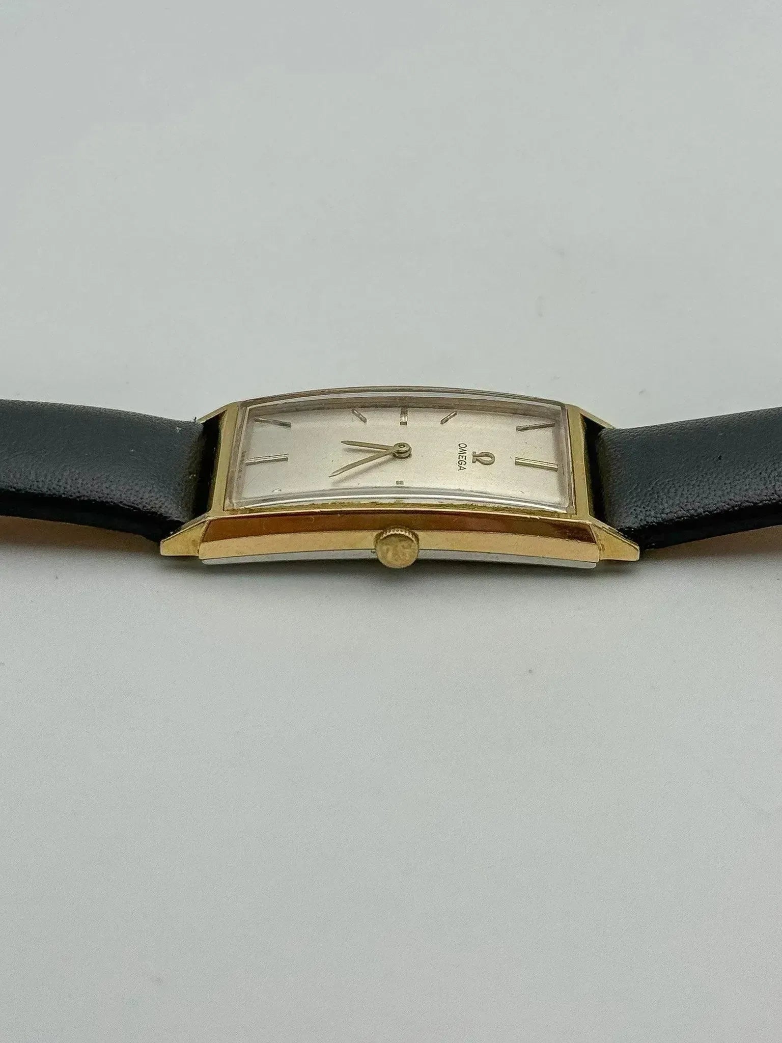 Omega - De Ville 111.016 Tank XL Curvée Or - Boite - 1965 - Atelier Victor
