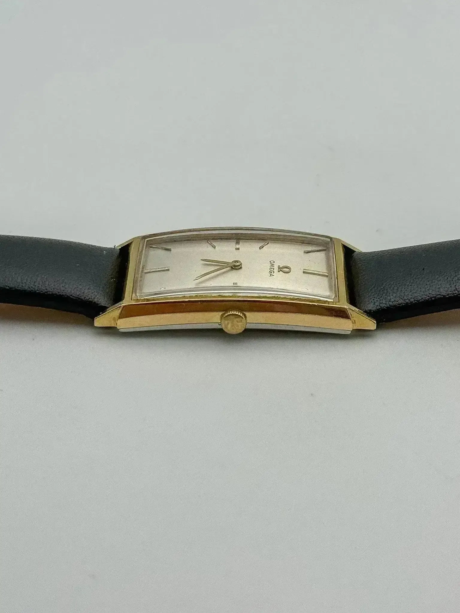 Omega - De Ville 111.016 Tank XL Curvée Or - Boite - 1965 - Atelier Victor