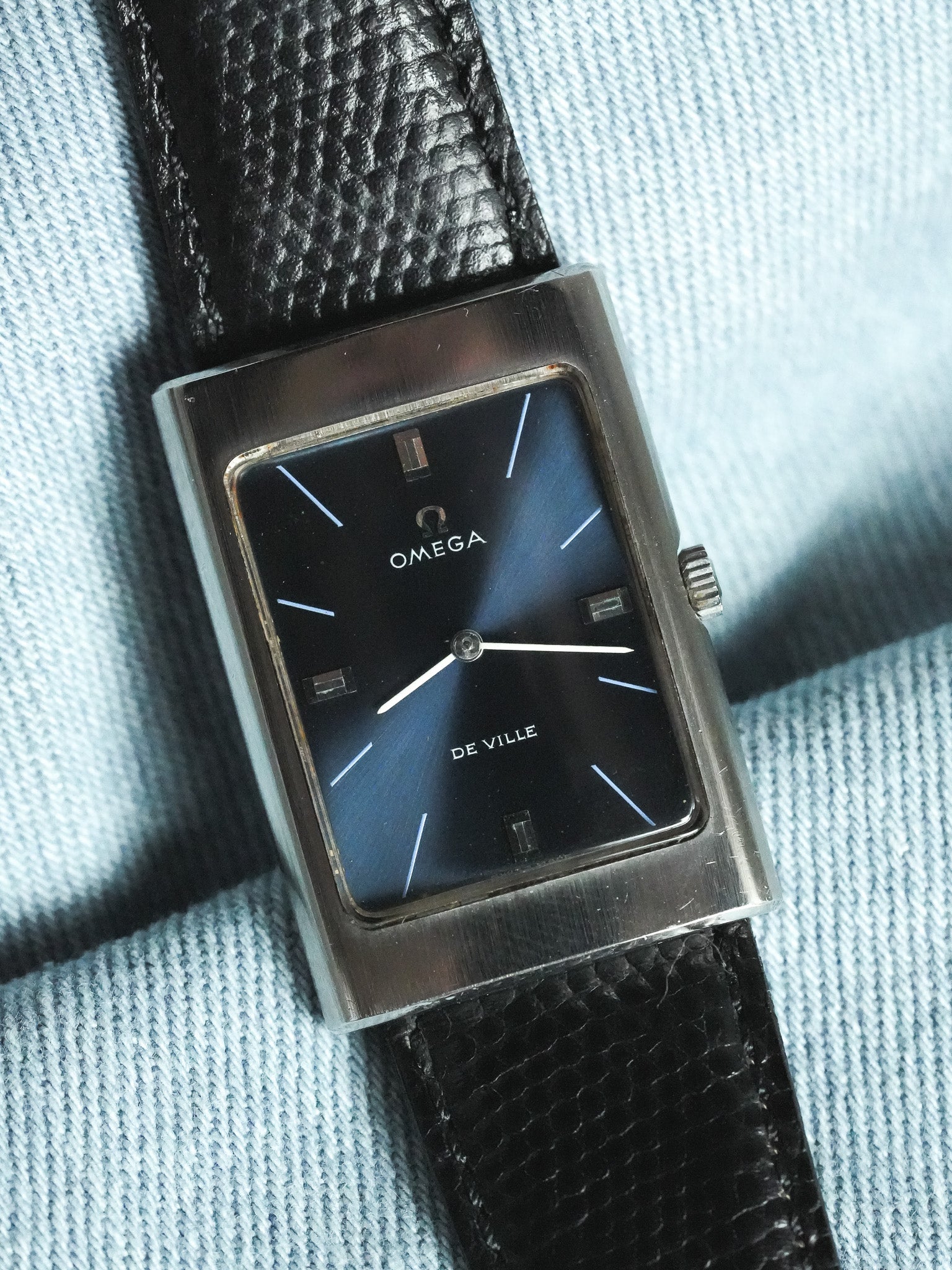 Omega - De Ville 111.101 Tank Bleu Acier Brossé - 1970 - Atelier Victor - Vintage Shop