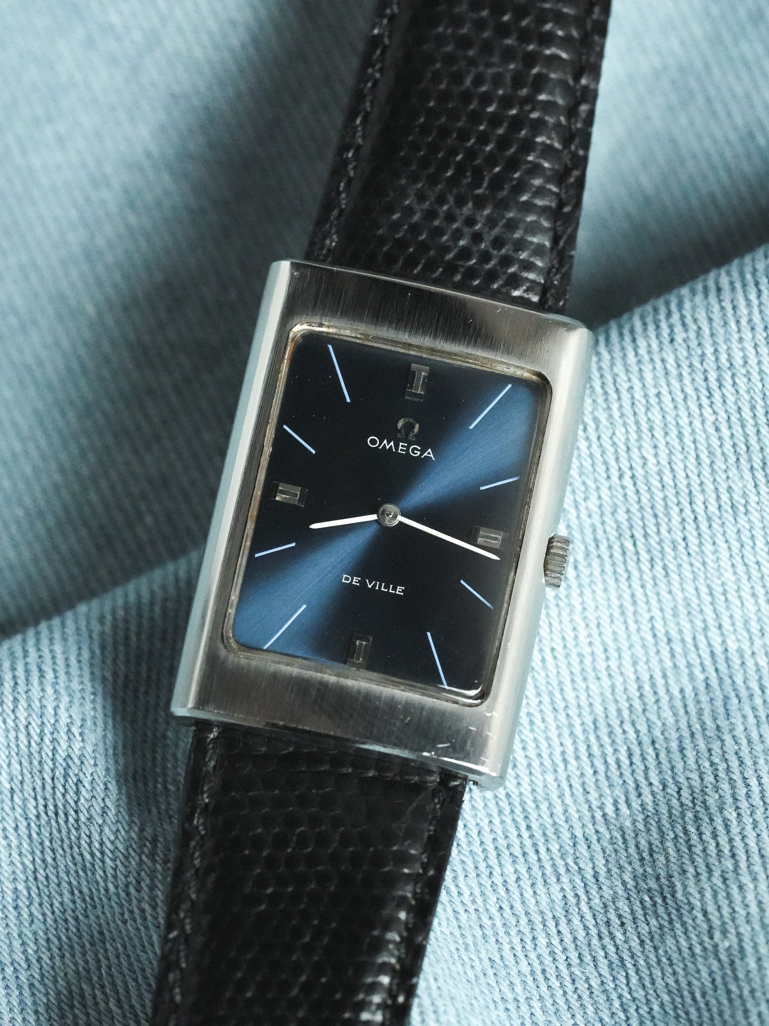 Omega - De Ville 111.101 Tank Bleu Acier Brossé - 1970 - Atelier Victor - Vintage Shop