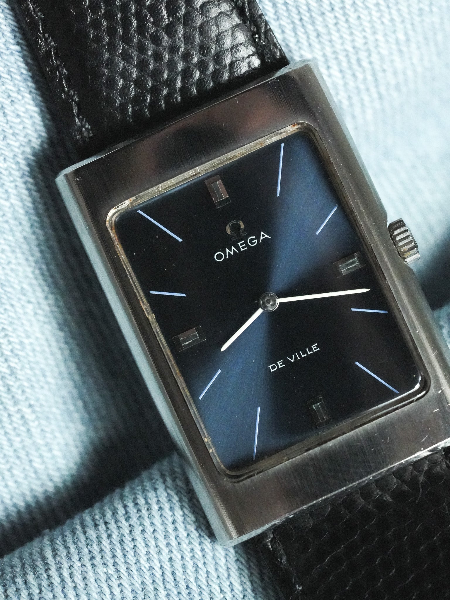 Omega - De Ville 111.101 Tank Bleu Acier Brossé - 1970 - Atelier Victor - Vintage Shop