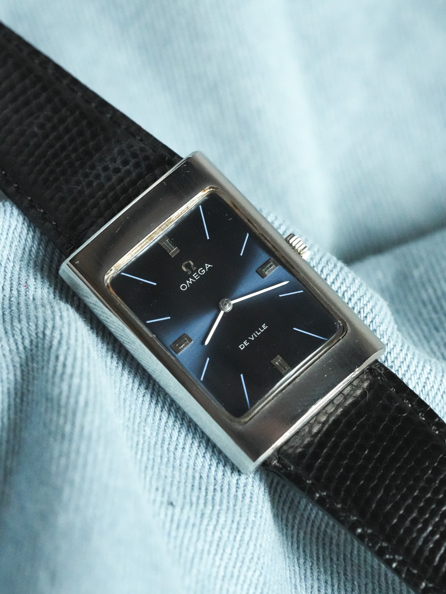 Omega - De Ville 111.101 Tank Bleu Acier Brossé - 1970 - Atelier Victor - Vintage Shop