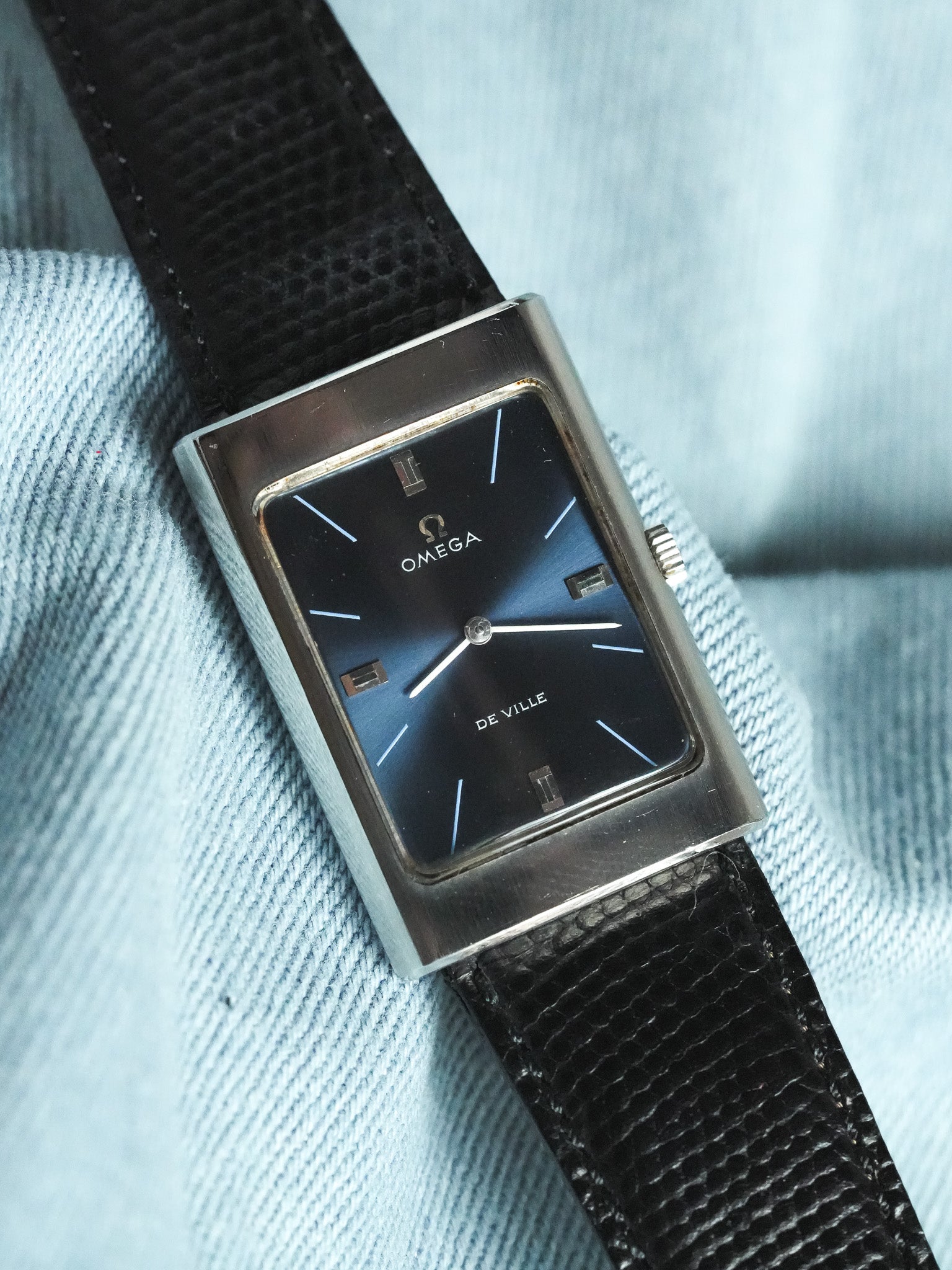 Omega - De Ville 111.101 Tank Bleu Acier Brossé - 1970 - Atelier Victor - Vintage Shop