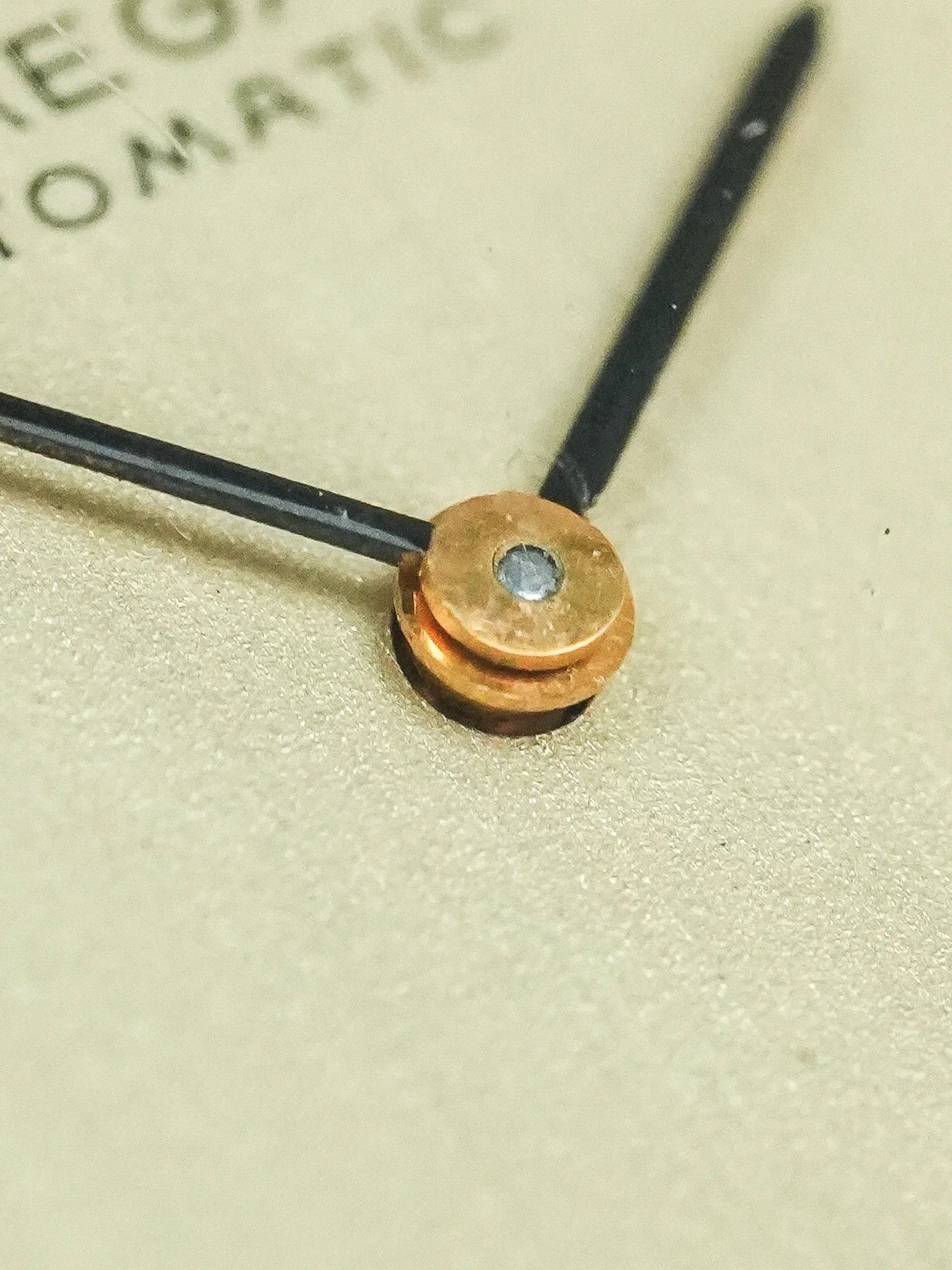 Omega - De Ville 151.021 Tonneau Automatique Plaqué or - 1970 - Atelier Victor - Vintage Shop