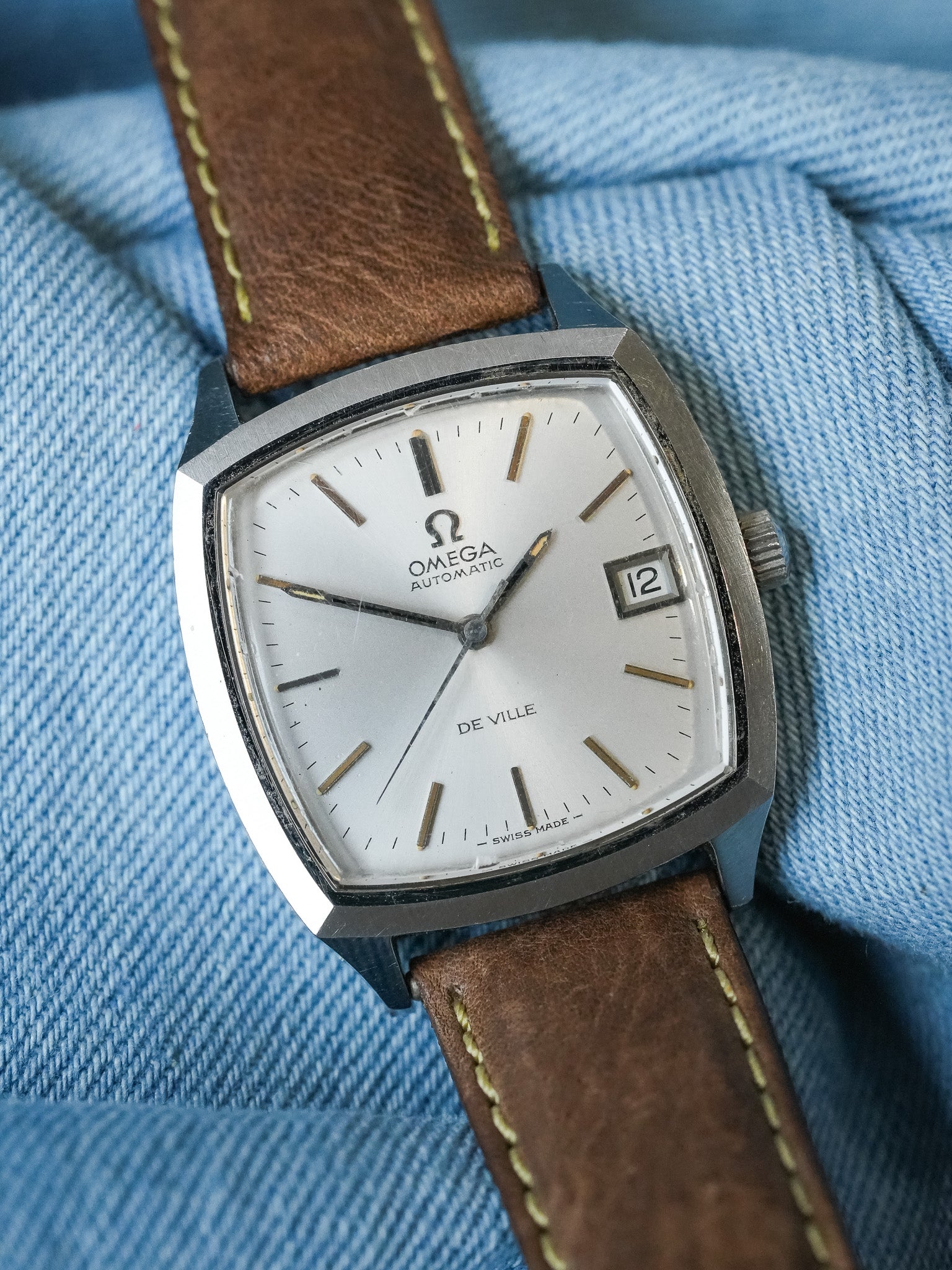 Omega - De Ville 166.075 Tonneau Acier - 1970s - Atelier Victor Paris - Vintage Watch Shop Dubai