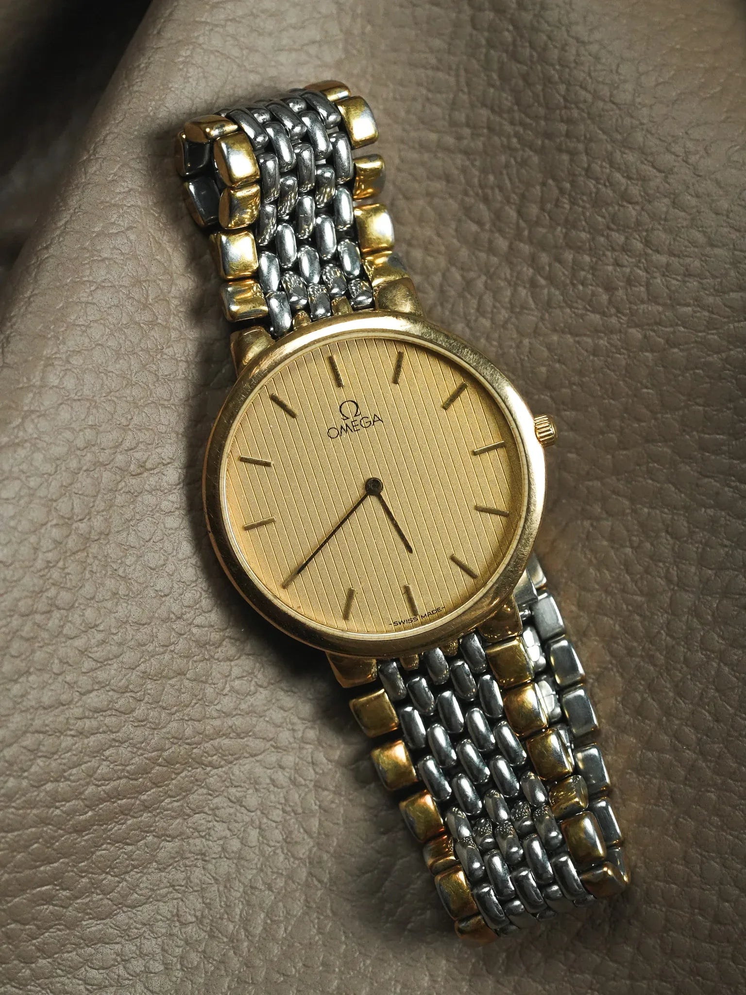 Omega - De Ville 395.0875.2 Ultra Slim Grain de riz acier or Tapisserie or - 1989 - Atelier Victor