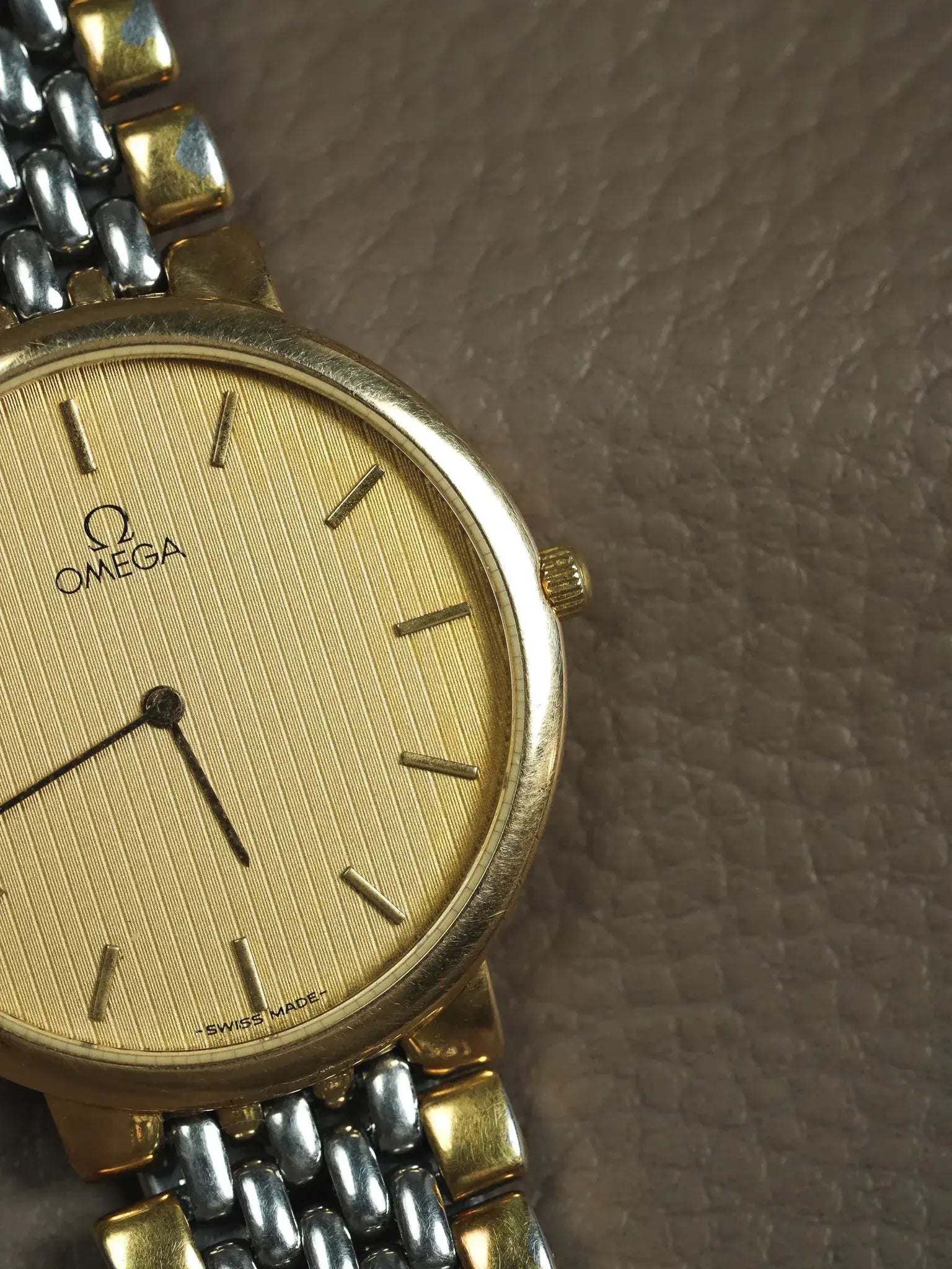 Omega - De Ville 395.0875.2 Ultra Slim Grain de riz acier or Tapisserie or - 1989 - Atelier Victor