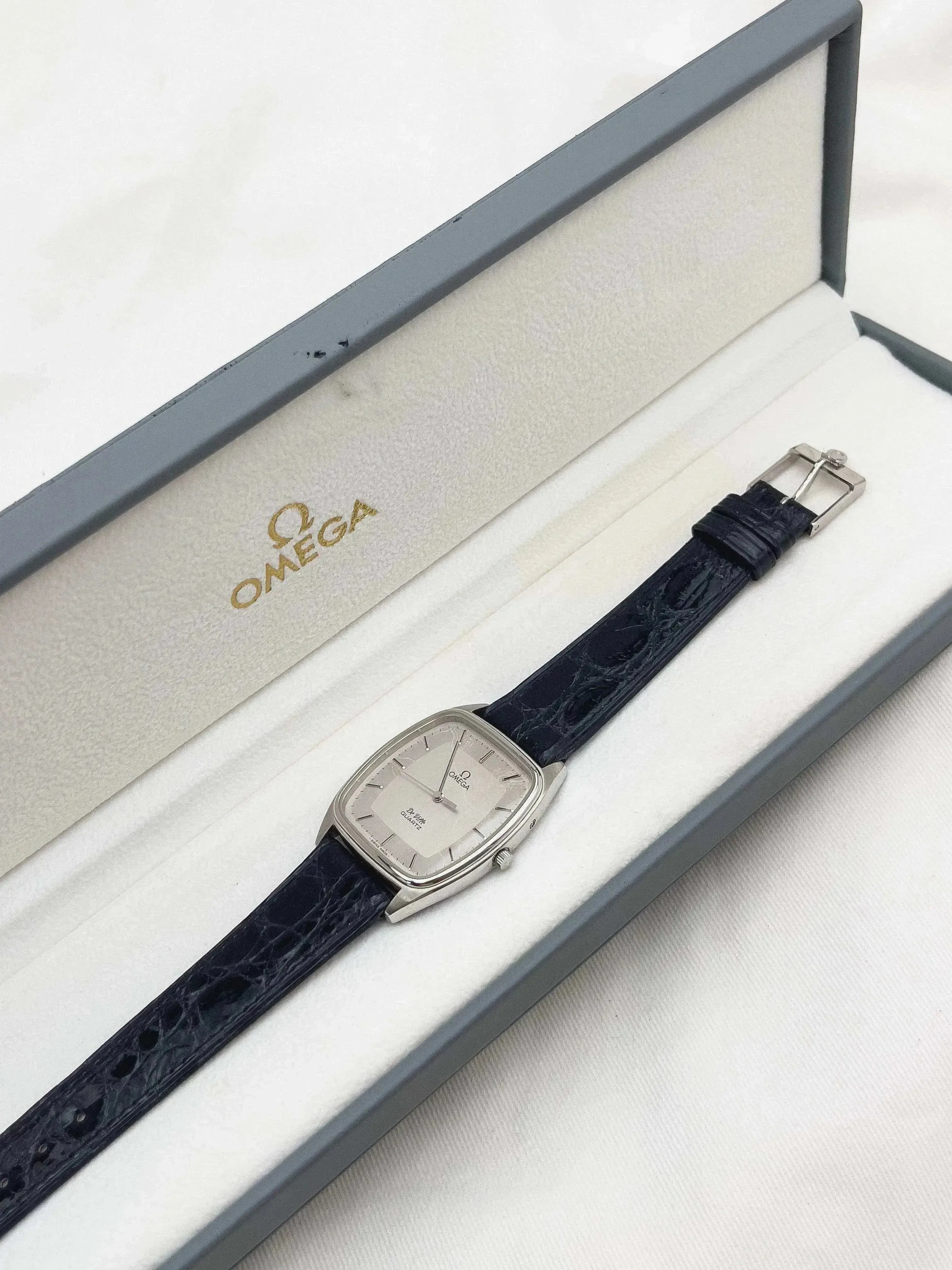 Omega De Ville Bicolores Gris - NOS - Boite & Papier - 1979 - Atelier Victor