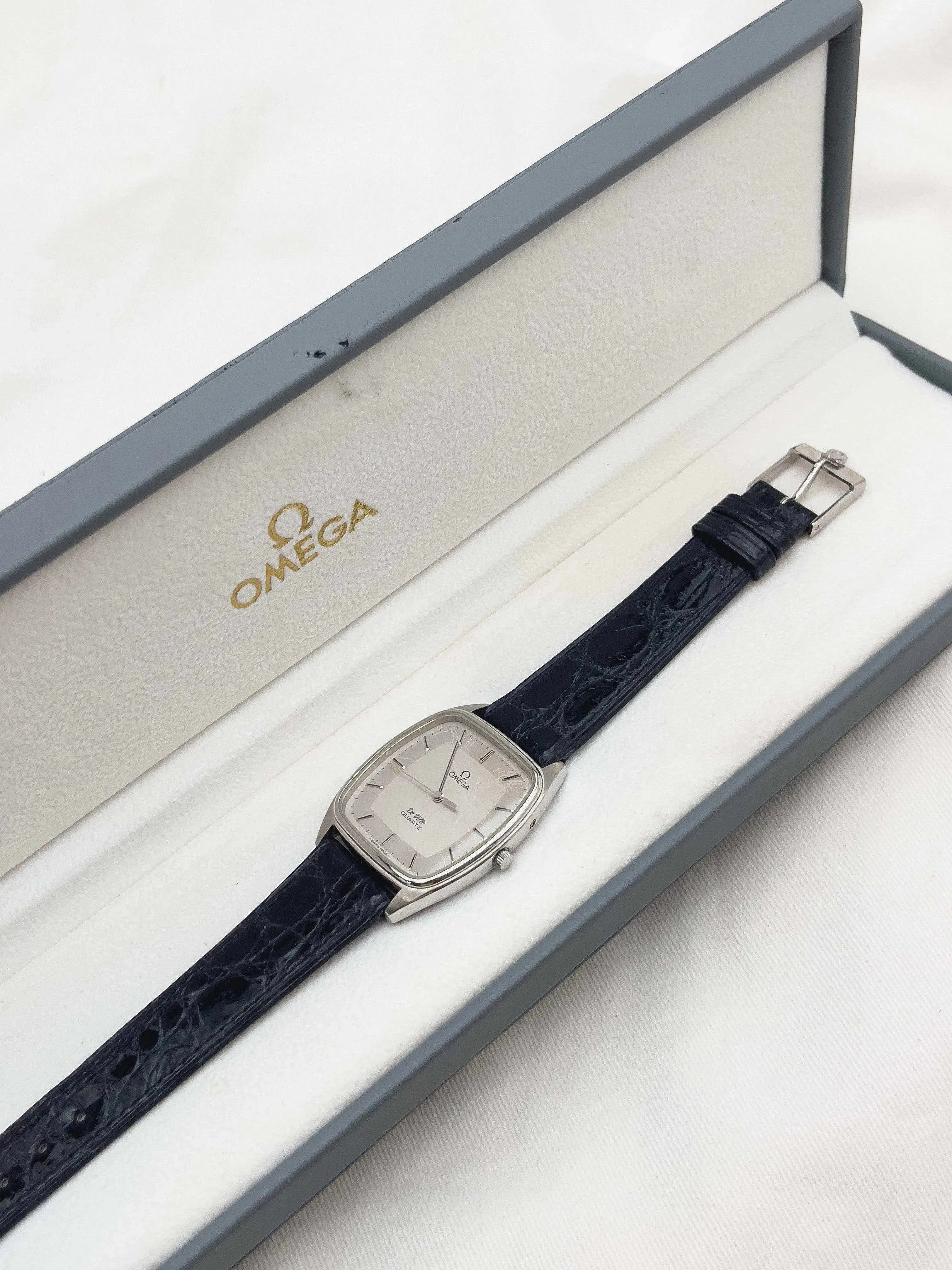 Omega De Ville Bicolores Gris - NOS - Boite & Papier - 1979 - Atelier Victor