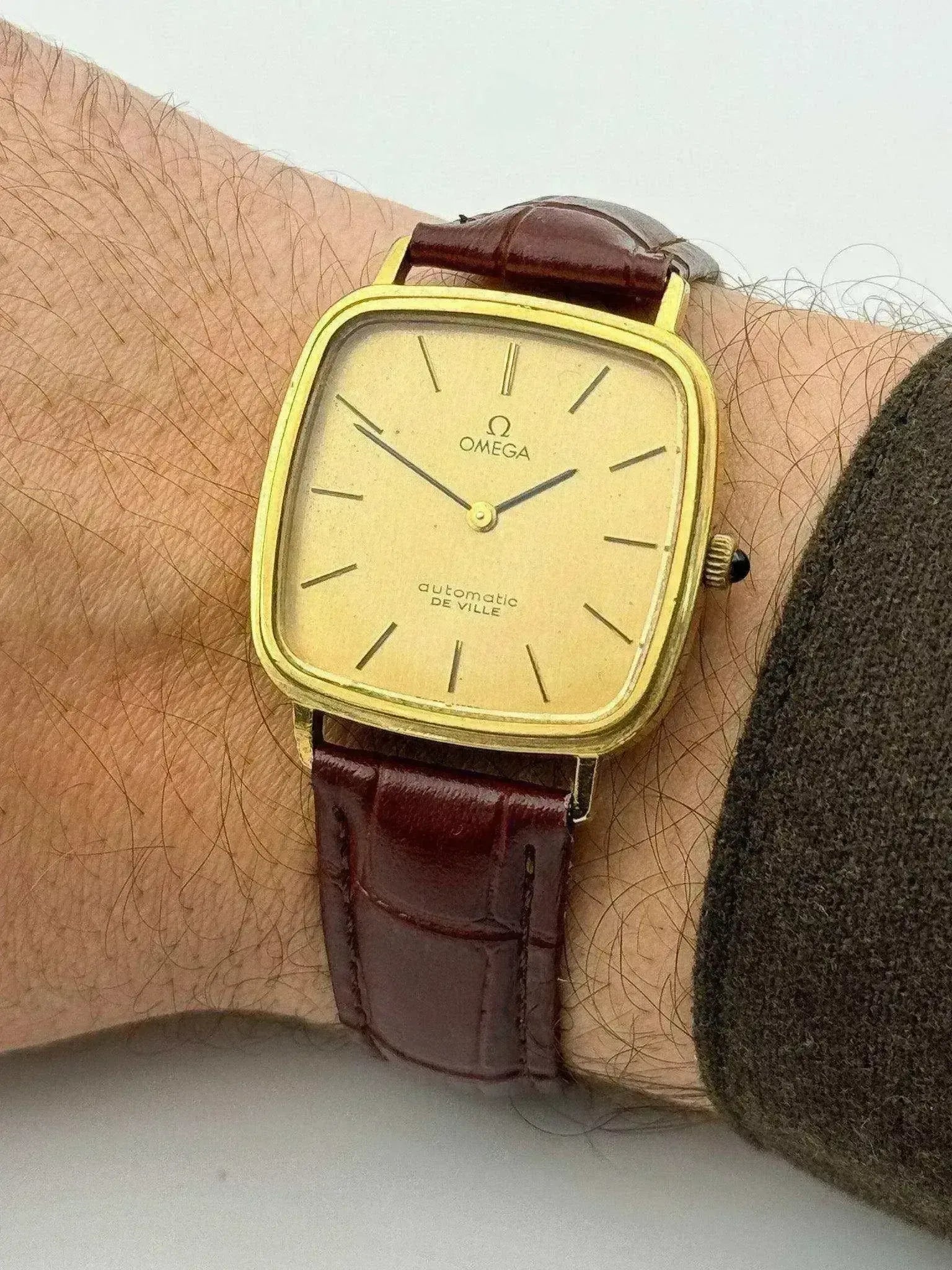 Omega - De Ville Carrée Plaqué or Cabochon - 1973 - Atelier Victor