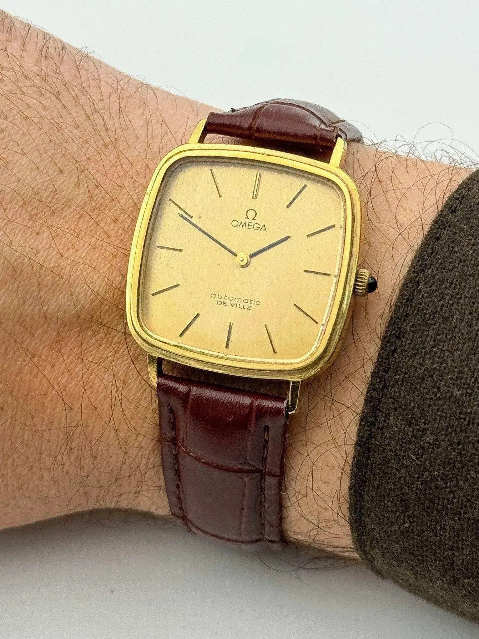 Omega - De Ville Carrée Plaqué or Cabochon - 1973 - Atelier Victor