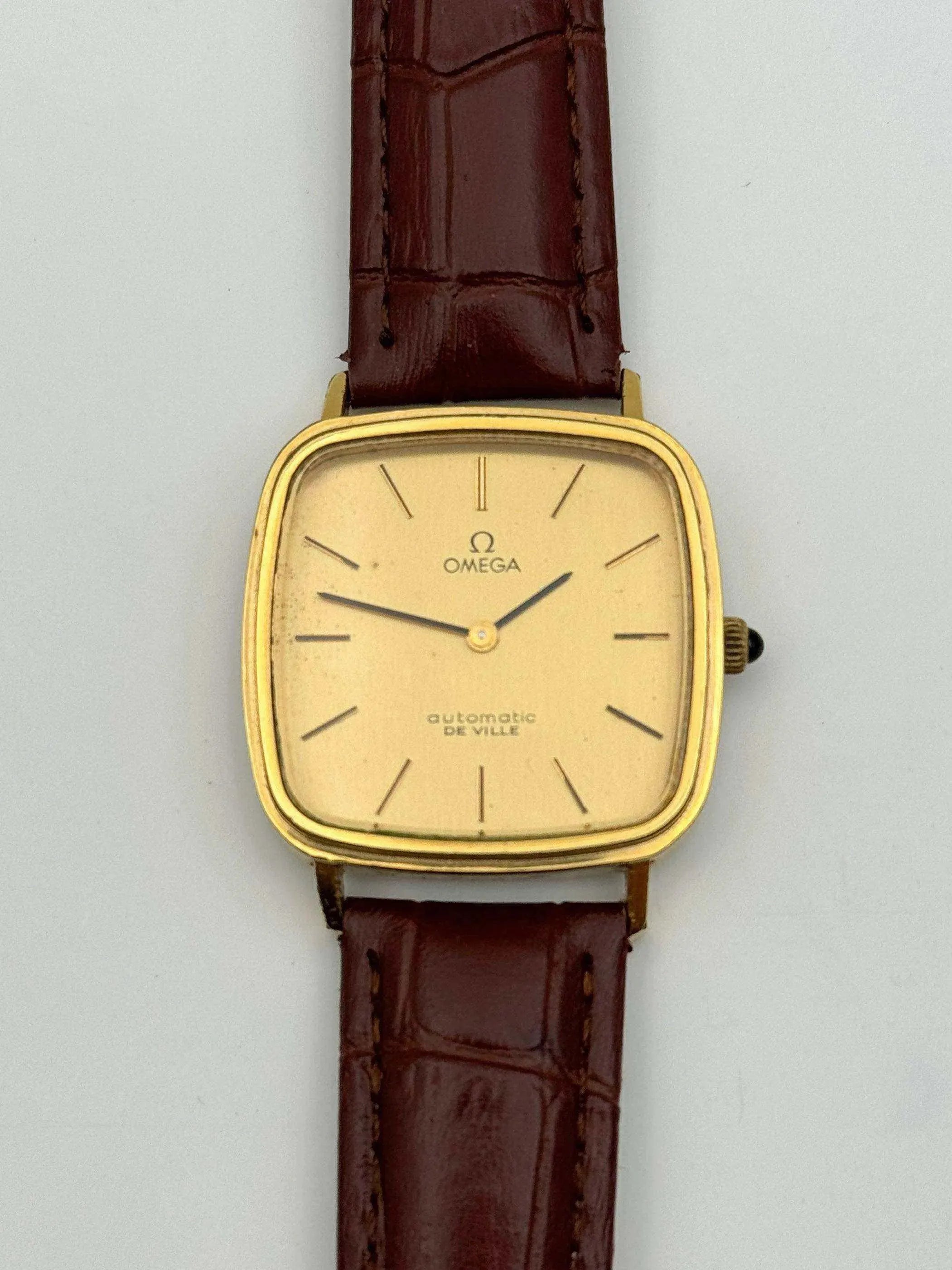 Omega - De Ville Carrée Plaqué or Cabochon - 1973 - Atelier Victor - Vintage Shop