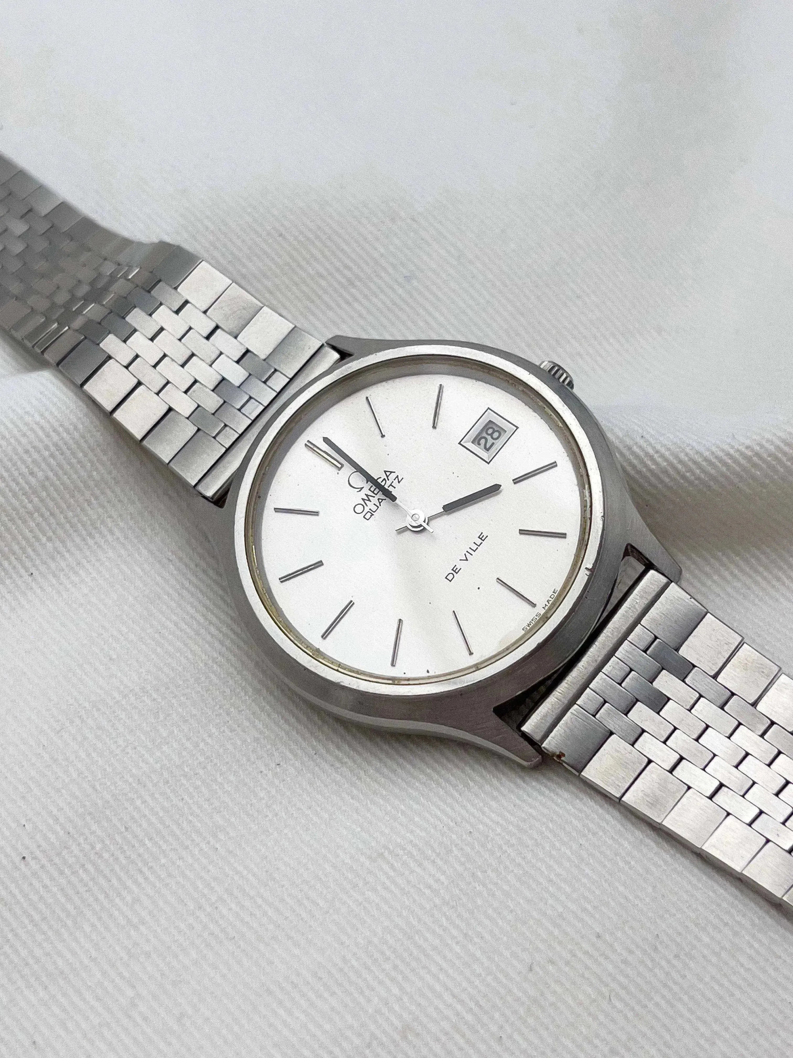 Omega - De Ville Circle Full Steel - 1976 - Atelier Victor Paris - Vintage Watch Shop Dubai