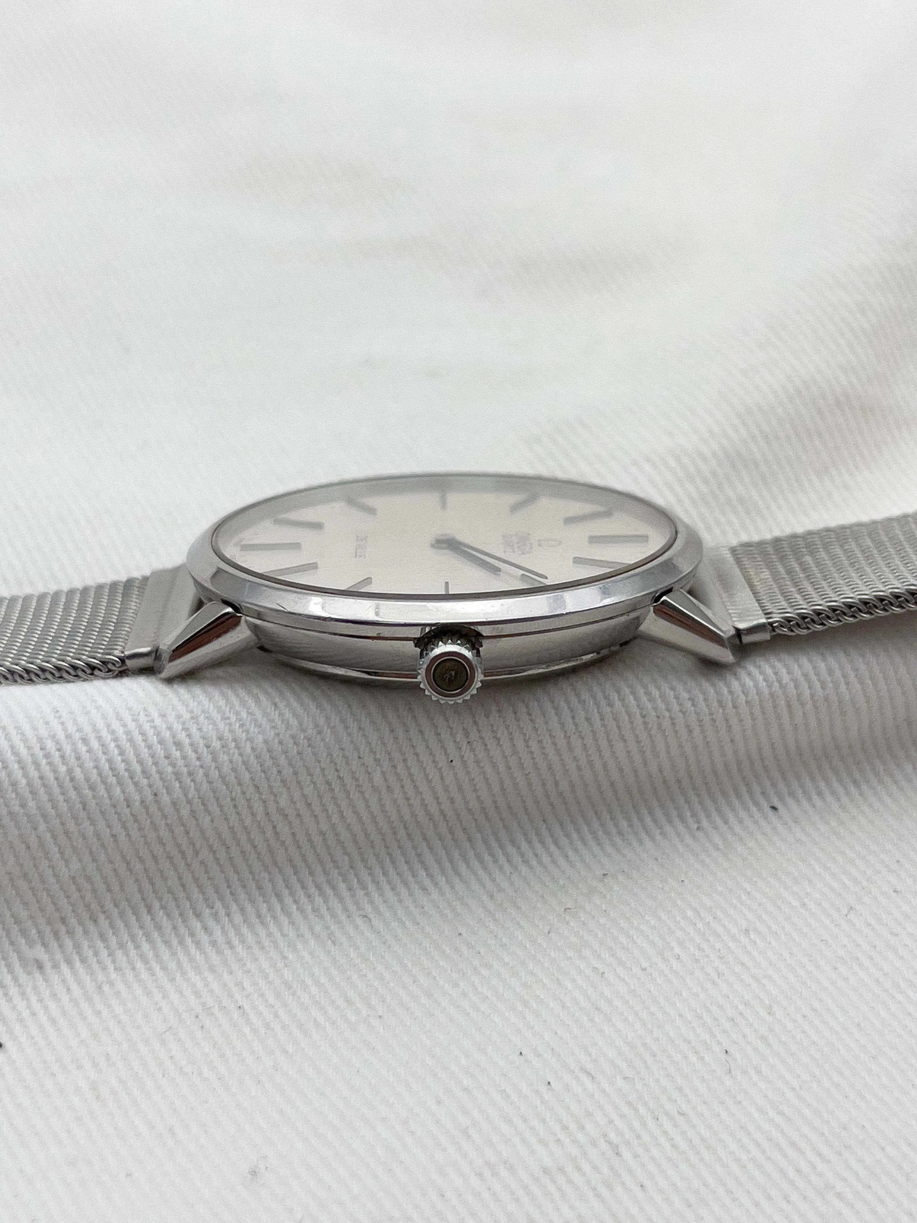 Omega - De Ville Circle Gris Acier - 1977 - Atelier Victor Paris - Vintage Watch Shop Dubai