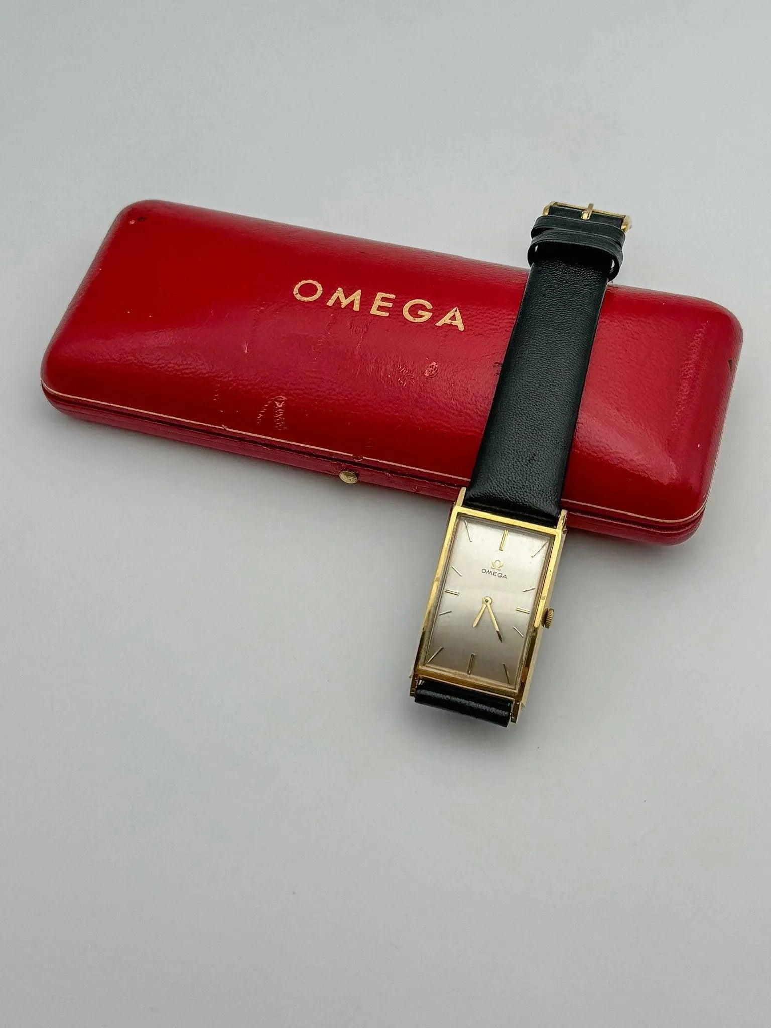 Omega - De Ville Curved Tank XL Gold - Box - 1965 - Atelier Victor Paris - Vintage Watch Shop Dubai